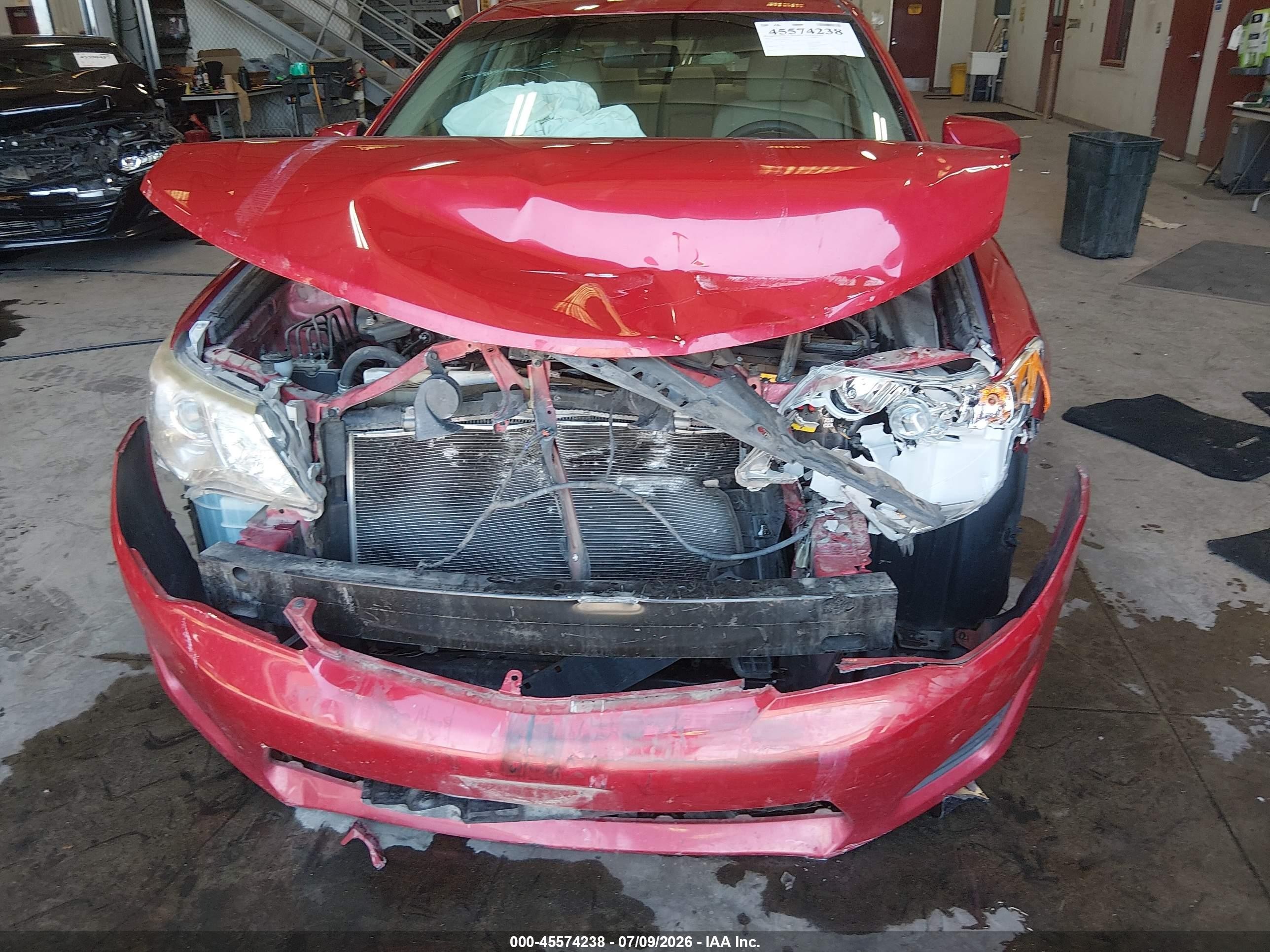 2013 Toyota Camry Le Red vin: 4T4BF1FK7DR307414