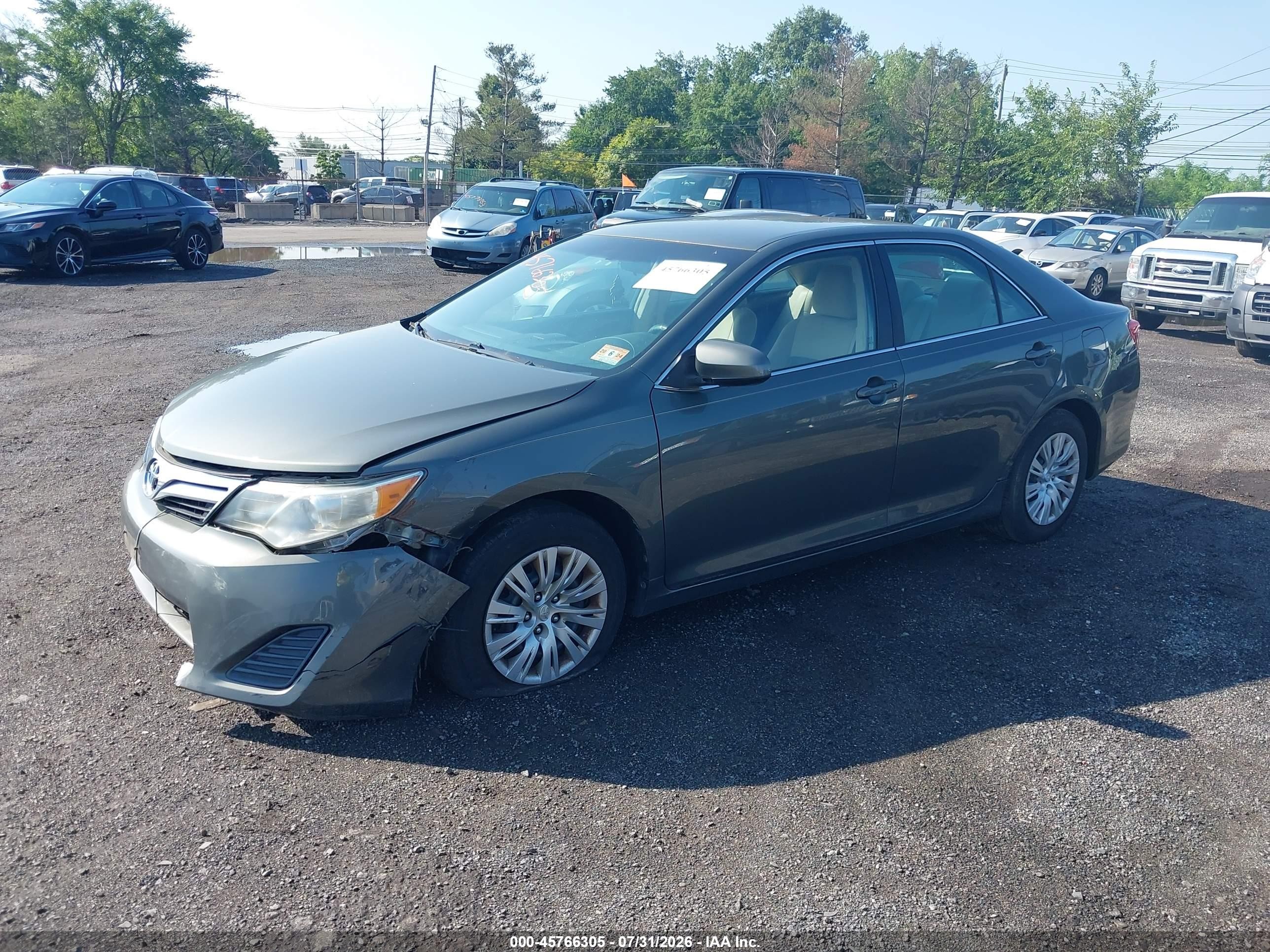 2013 Toyota Camry L Green vin: 4T4BF1FK7DR311236