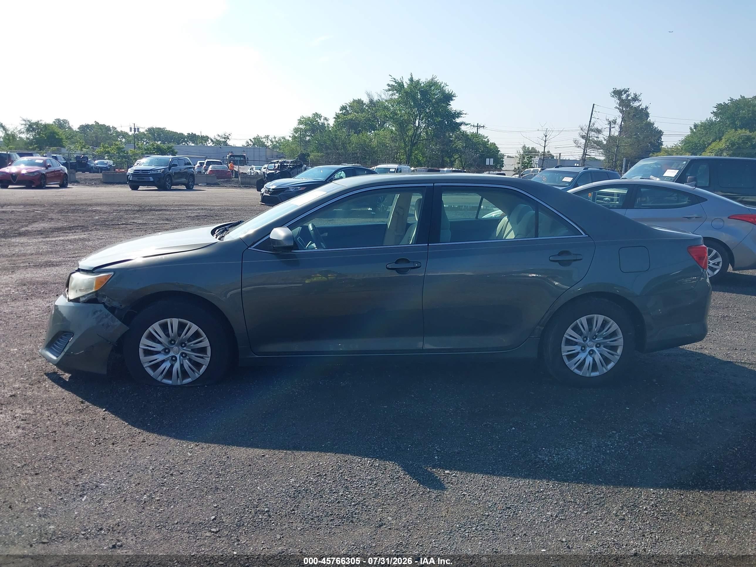 2013 Toyota Camry L Green vin: 4T4BF1FK7DR311236