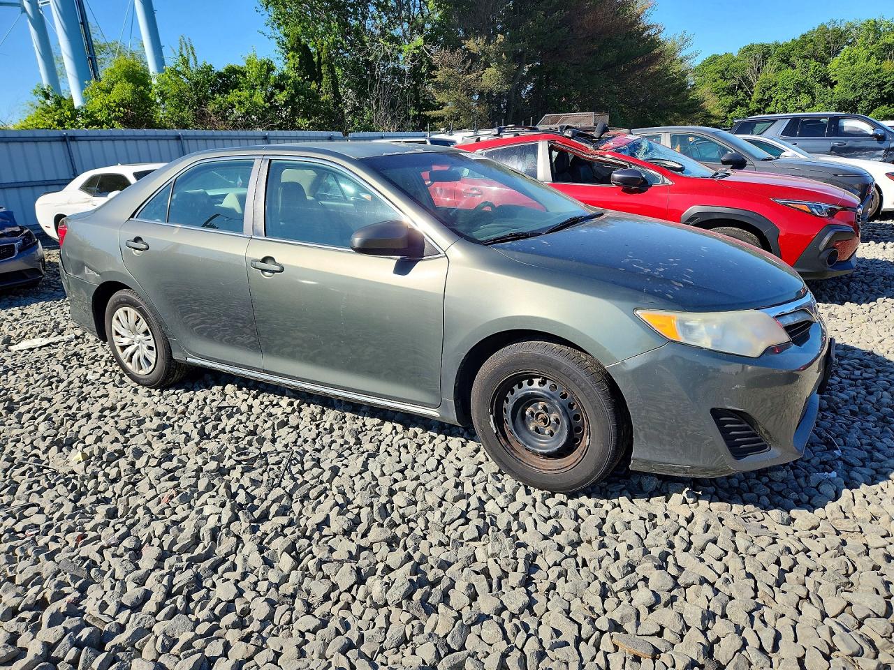 2013 Toyota Camry Le Green vin: 4T4BF1FK7DR313150