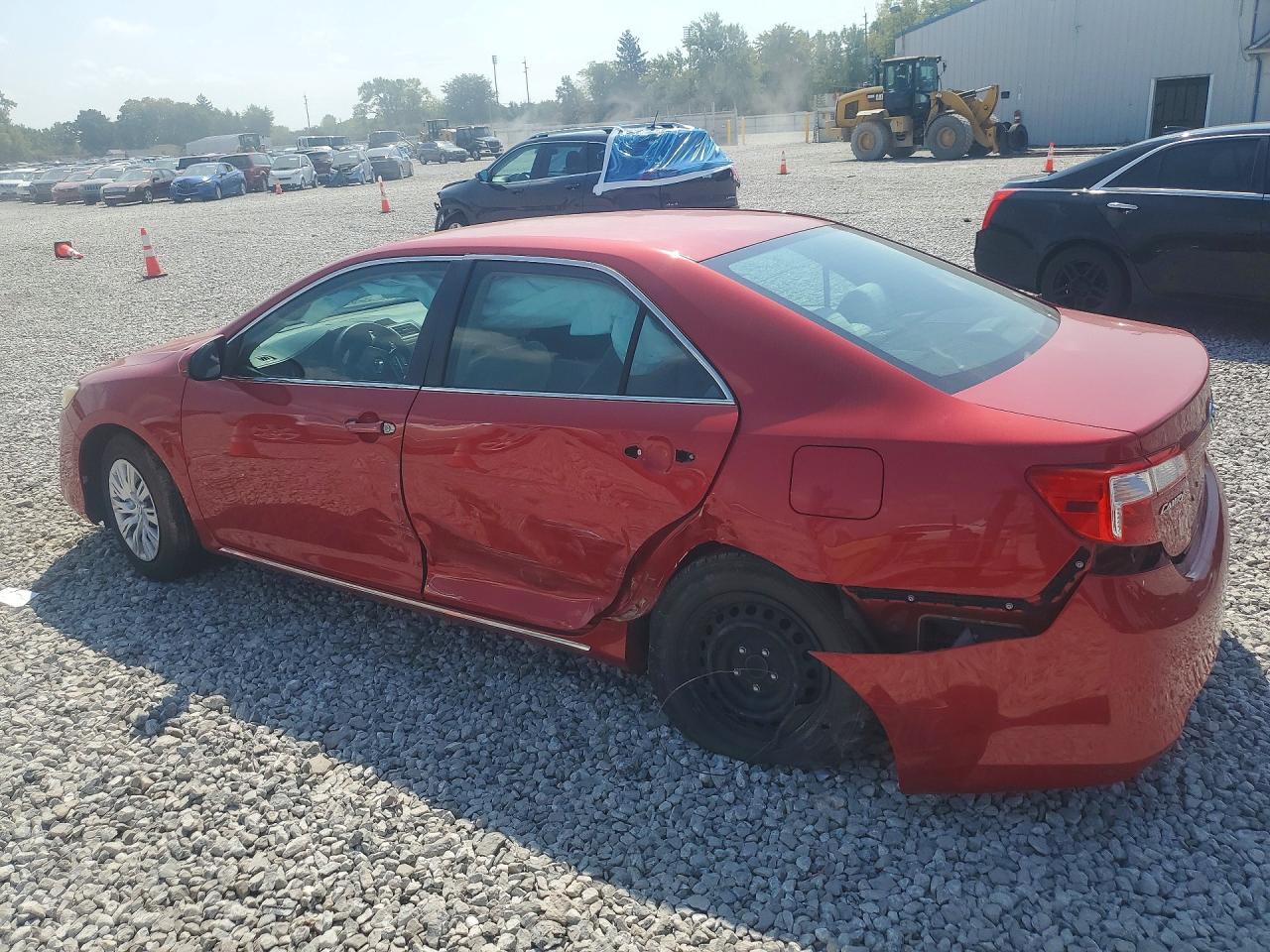 2013 Toyota Camry Le Red vin: 4T4BF1FK7DR314640