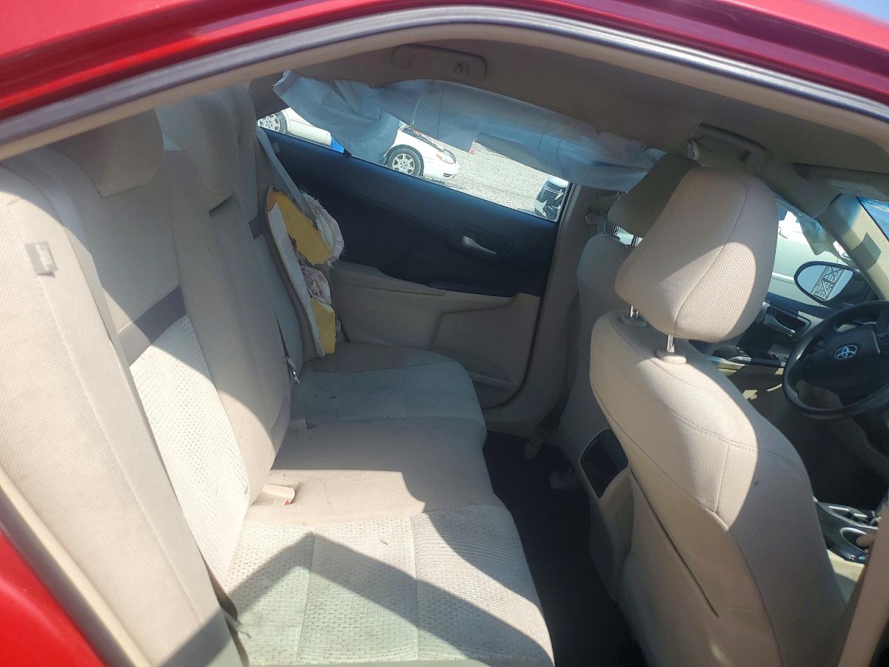 2013 Toyota Camry Le Red vin: 4T4BF1FK7DR314640