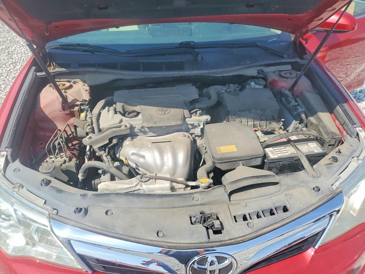 2013 Toyota Camry Le Red vin: 4T4BF1FK7DR314640