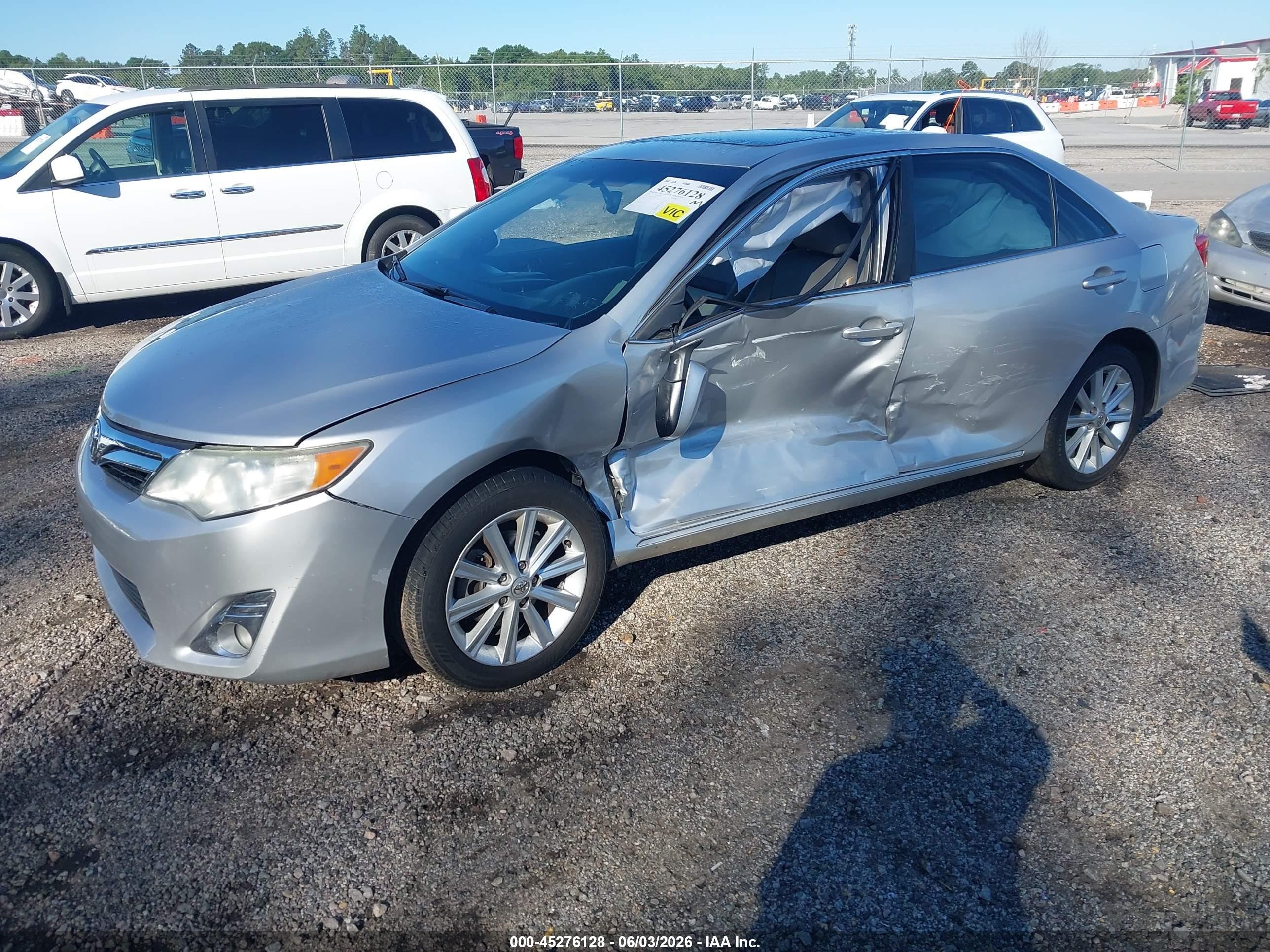 2013 Toyota Camry Xle Gray vin: 4T4BF1FK7DR325038