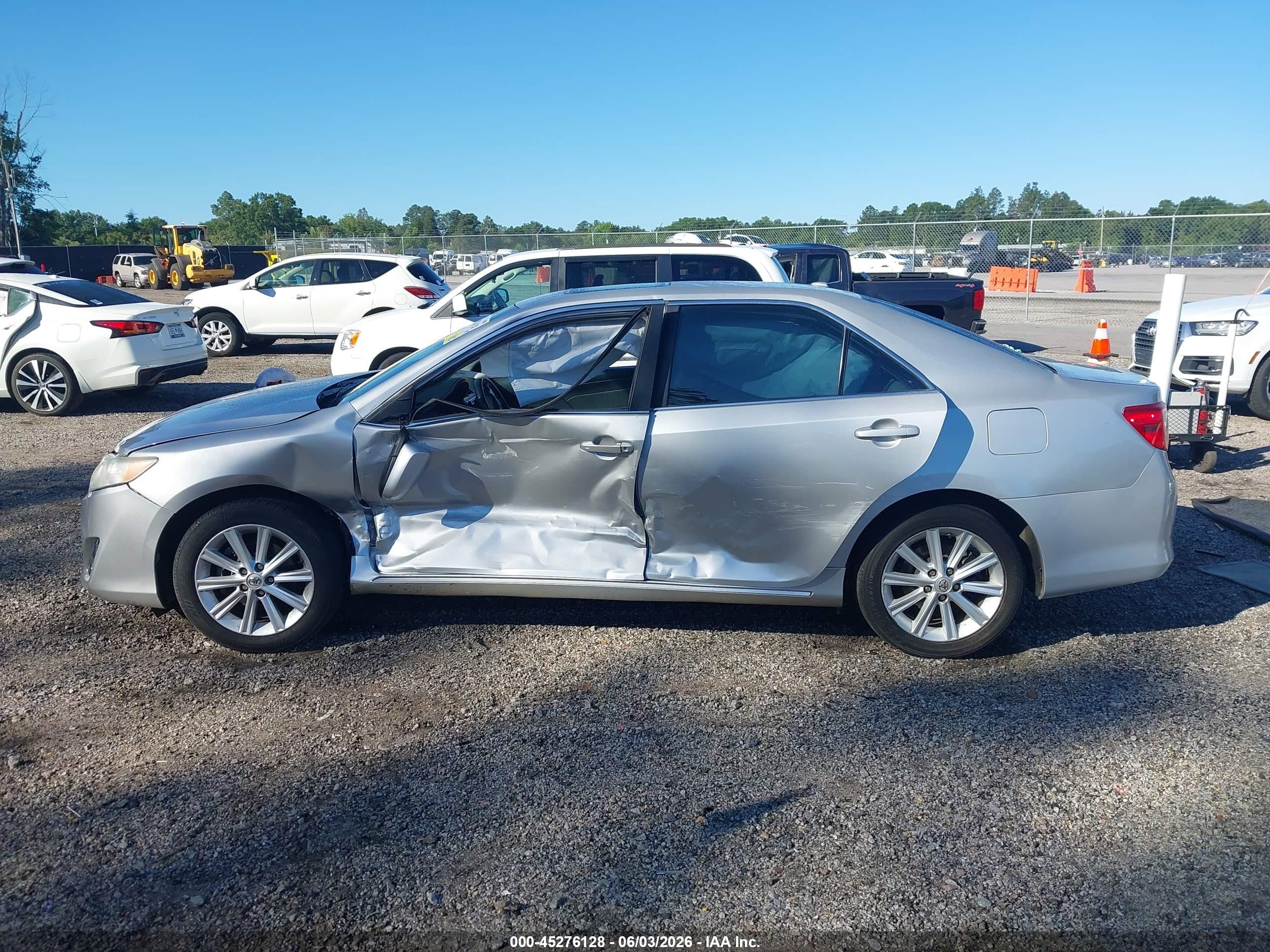 2013 Toyota Camry Xle Gray vin: 4T4BF1FK7DR325038
