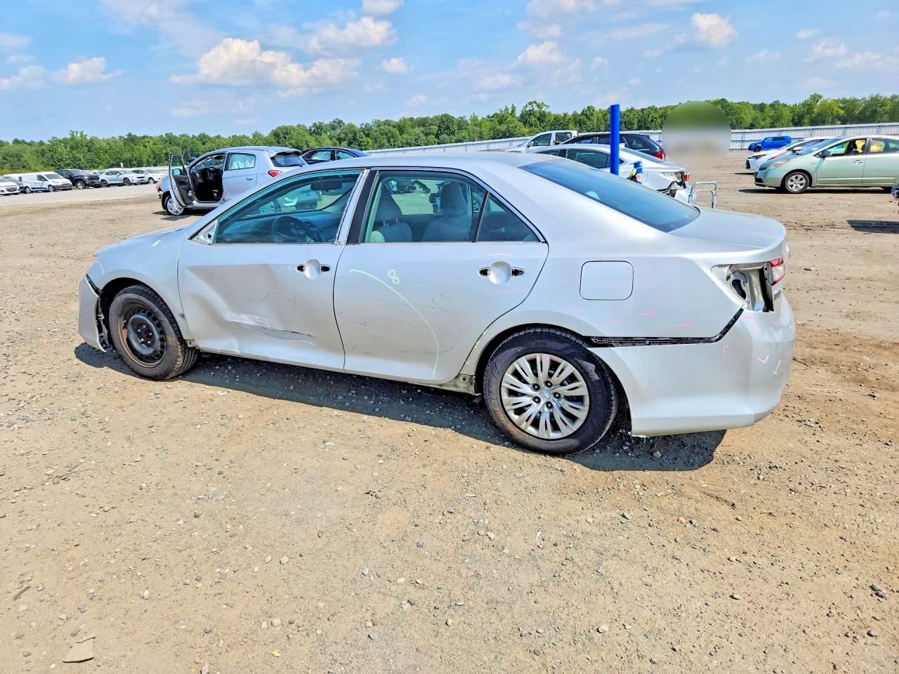 2013 Toyota Camry Le Silver vin: 4T4BF1FK7DR332801