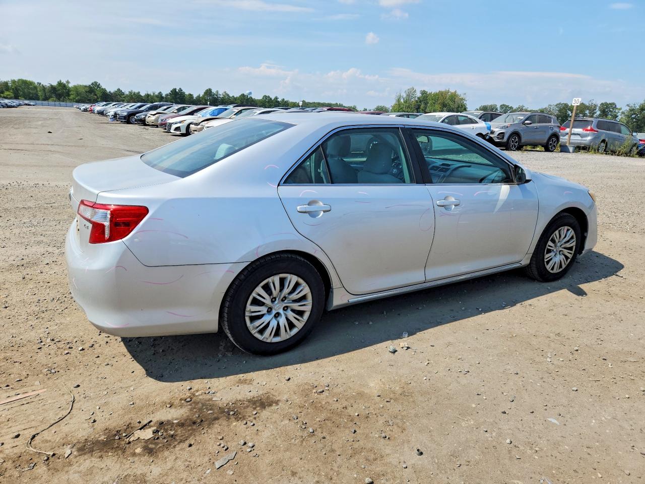 2013 Toyota Camry Le Silver vin: 4T4BF1FK7DR332801