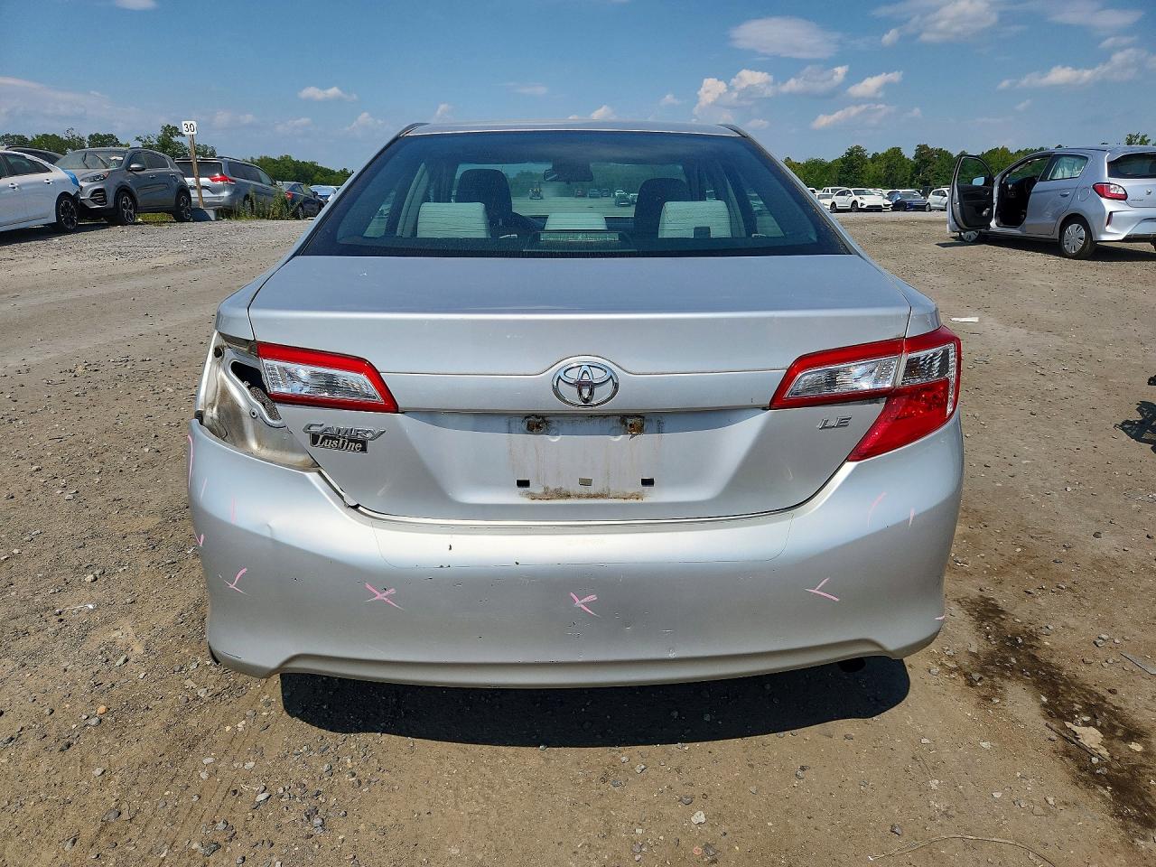 2013 Toyota Camry Le Silver vin: 4T4BF1FK7DR332801