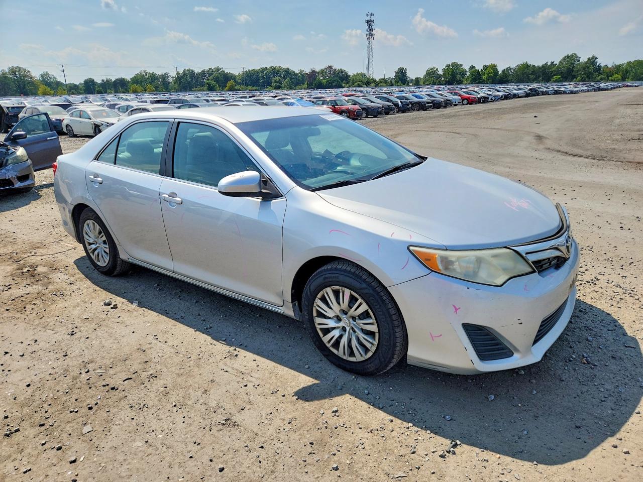 2013 Toyota Camry Le Silver vin: 4T4BF1FK7DR332801
