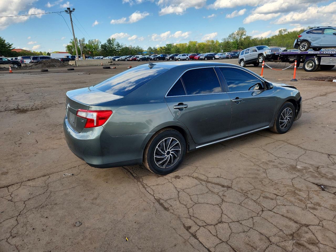 2014 Toyota Camry Le Зеленый vin: 4T4BF1FK7ER347607
