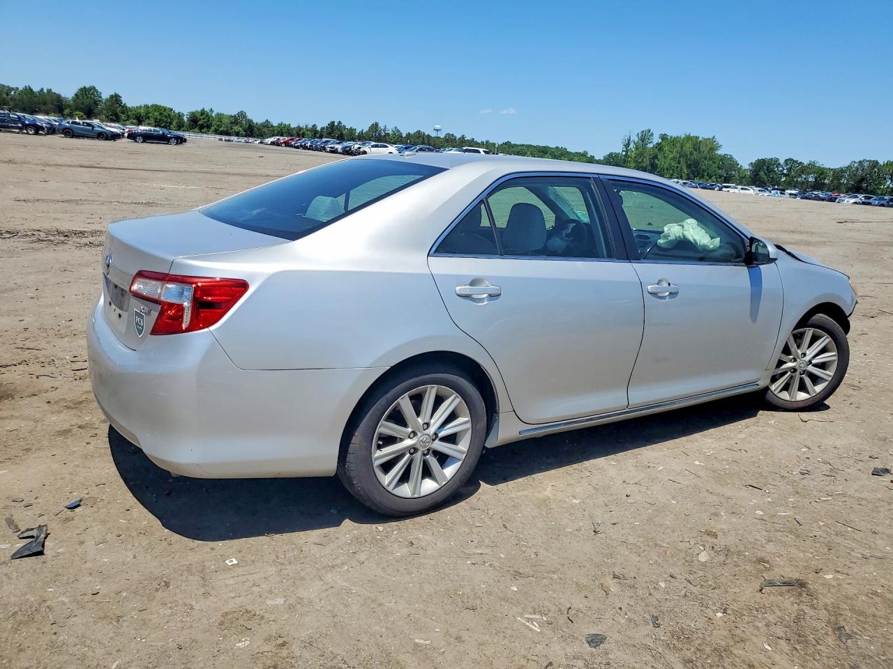 2014 Toyota Camry Xle Silver vin: 4T4BF1FK7ER371003