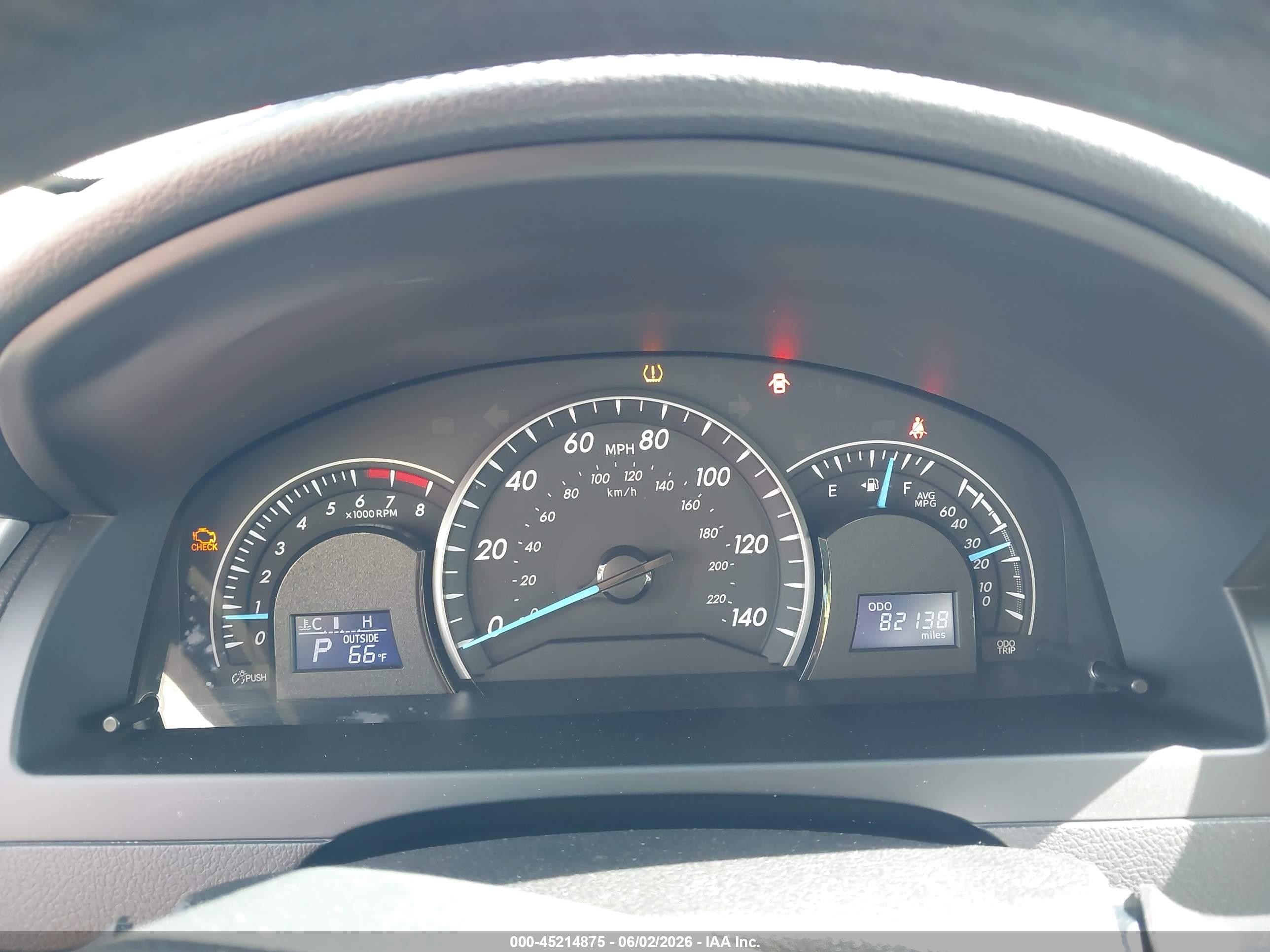 2014 Toyota Camry Le White vin: 4T4BF1FK7ER380493