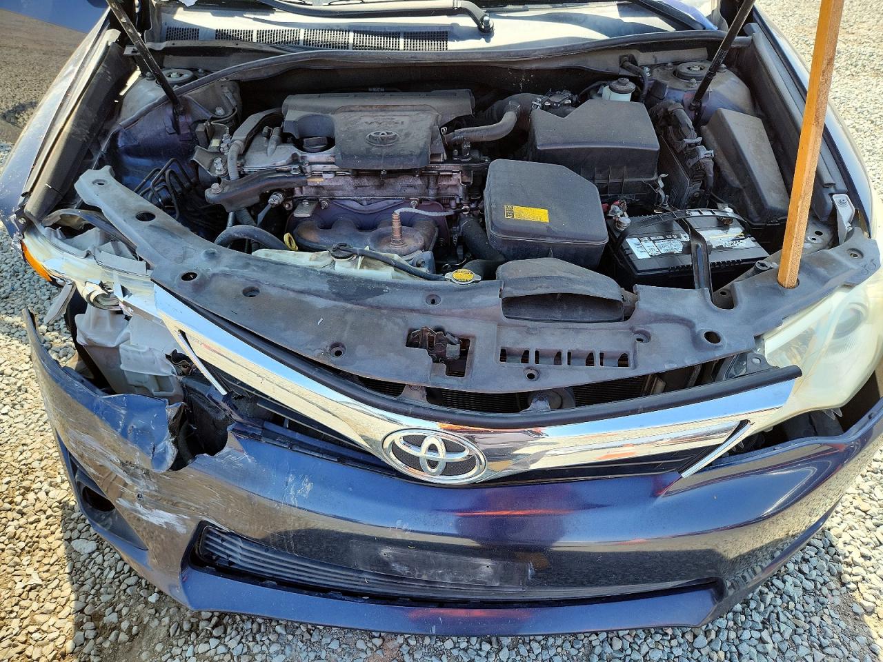 2014 Toyota Camry Le Blue vin: 4T4BF1FK7ER382115