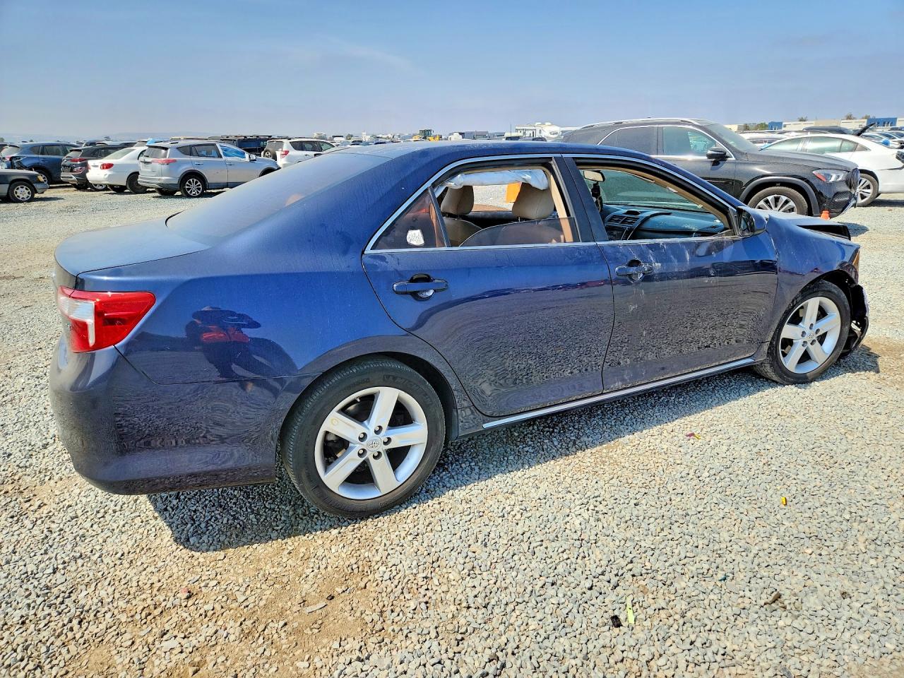 2014 Toyota Camry Le Blue vin: 4T4BF1FK7ER382115