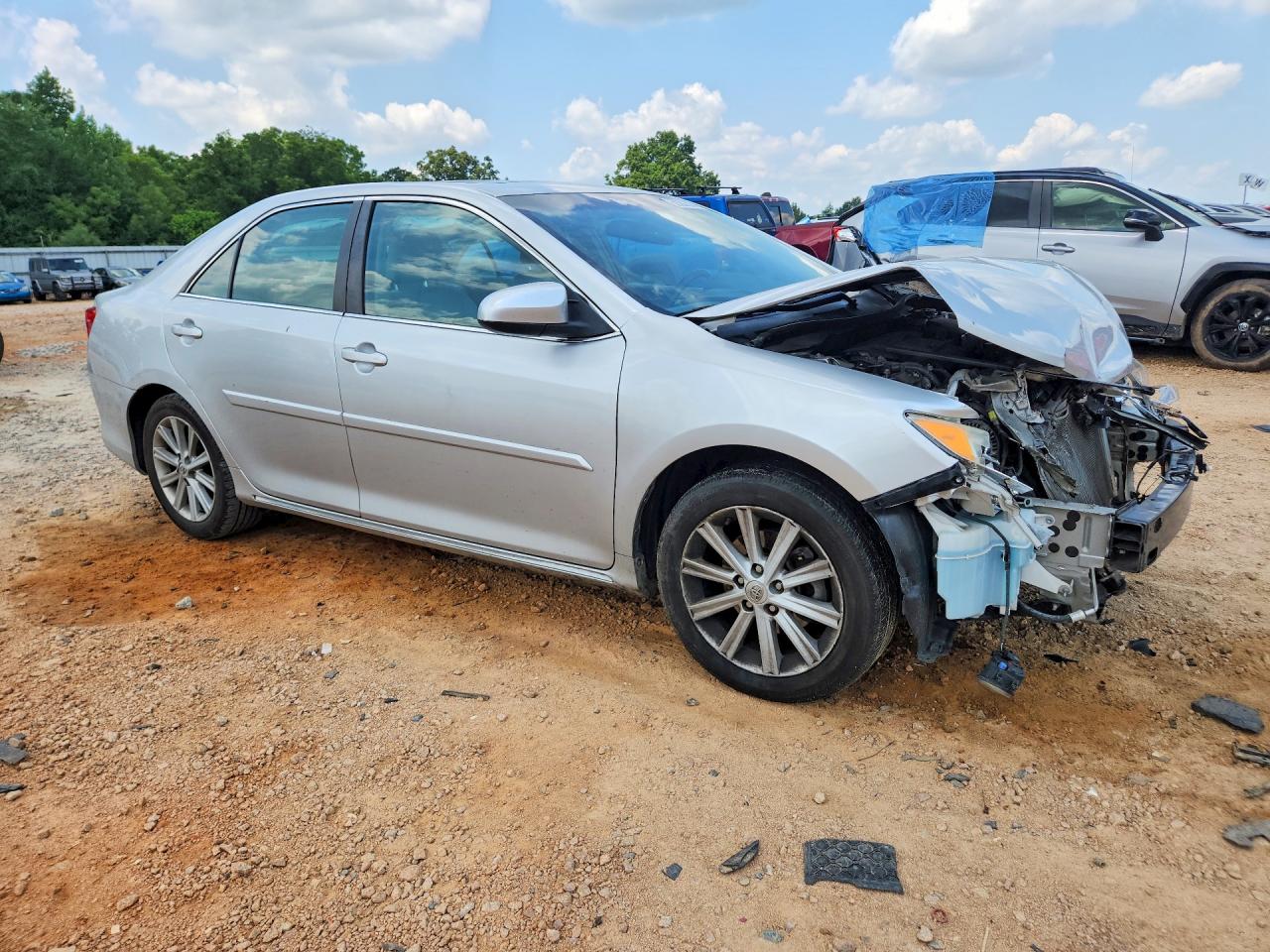 2014 Toyota Camry Xle Silver vin: 4T4BF1FK7ER386424