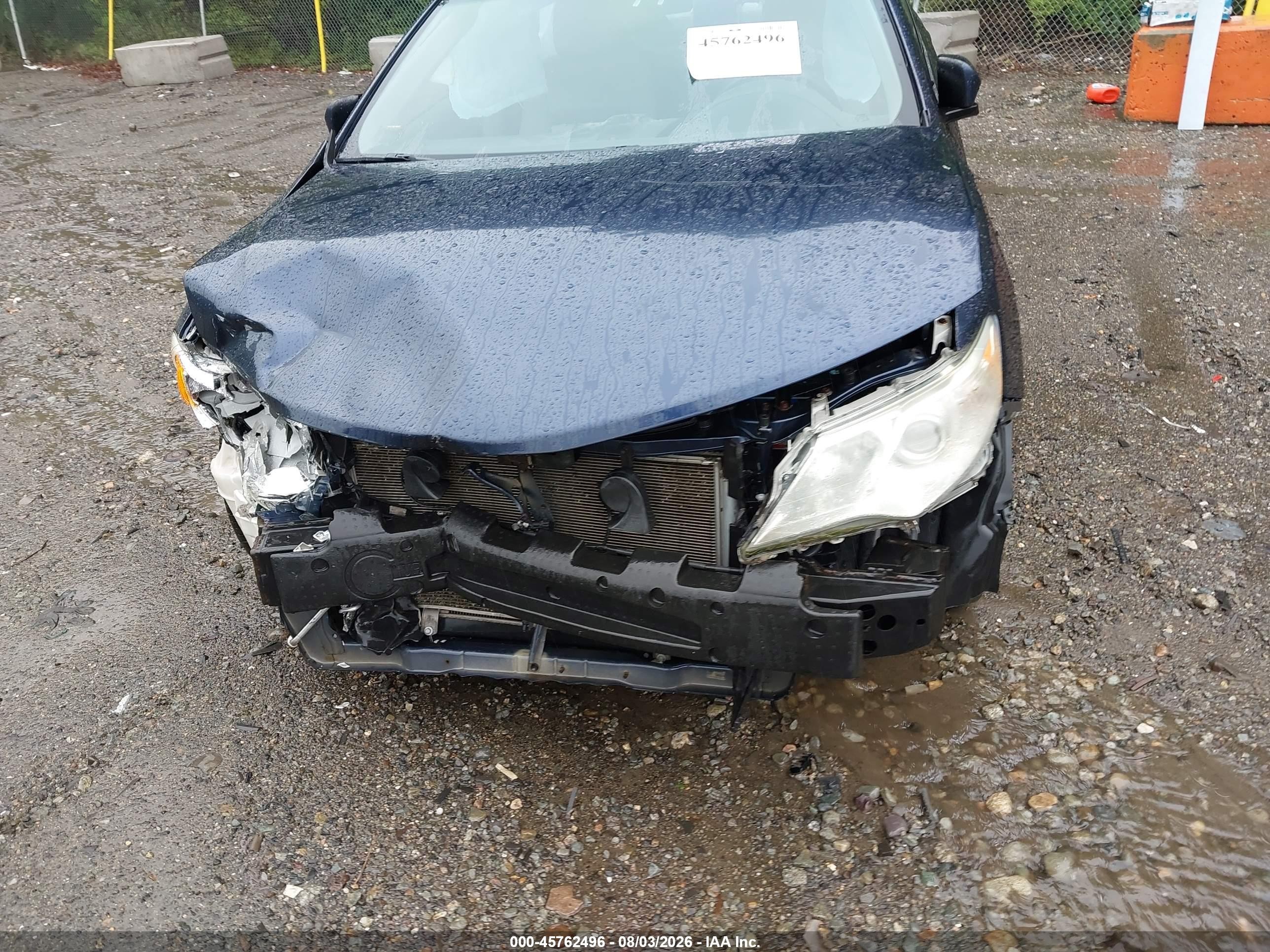 2014 Toyota Camry Le Blue vin: 4T4BF1FK7ER388674
