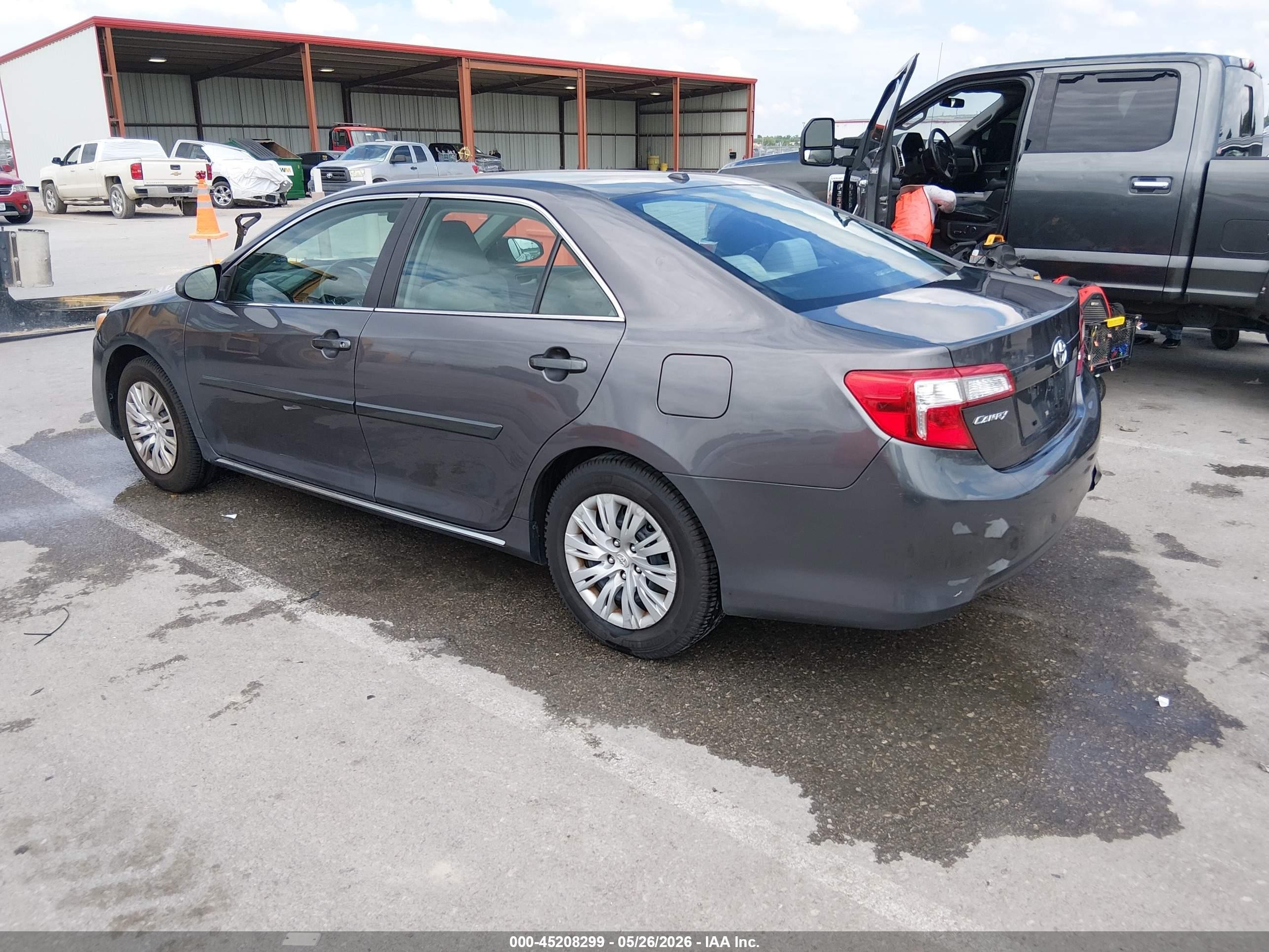 2014 Toyota Camry Le Gray vin: 4T4BF1FK7ER402573