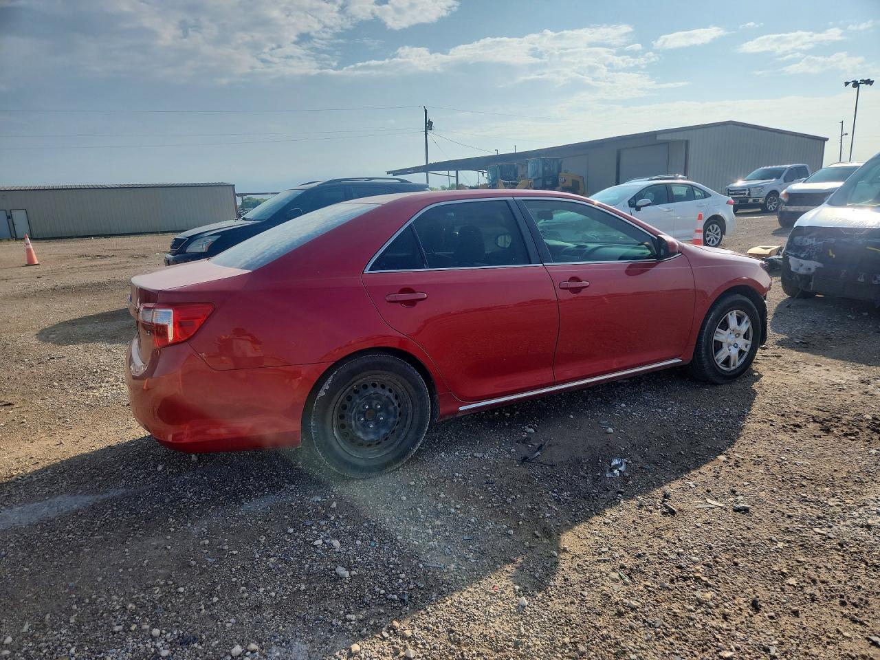 2014 Toyota Camry Le Красный vin: 4T4BF1FK7ER403917