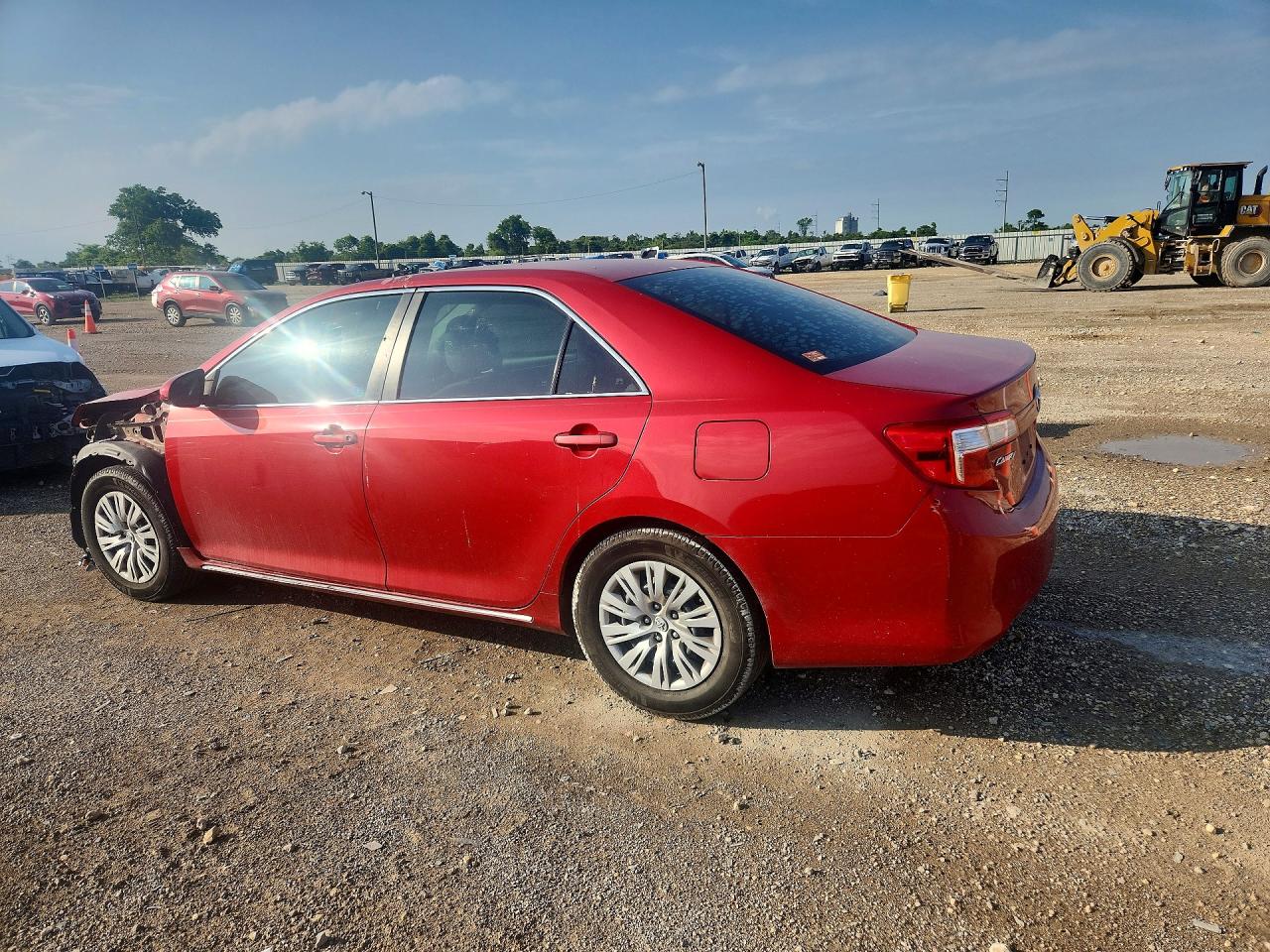 2014 Toyota Camry Le Красный vin: 4T4BF1FK7ER403917