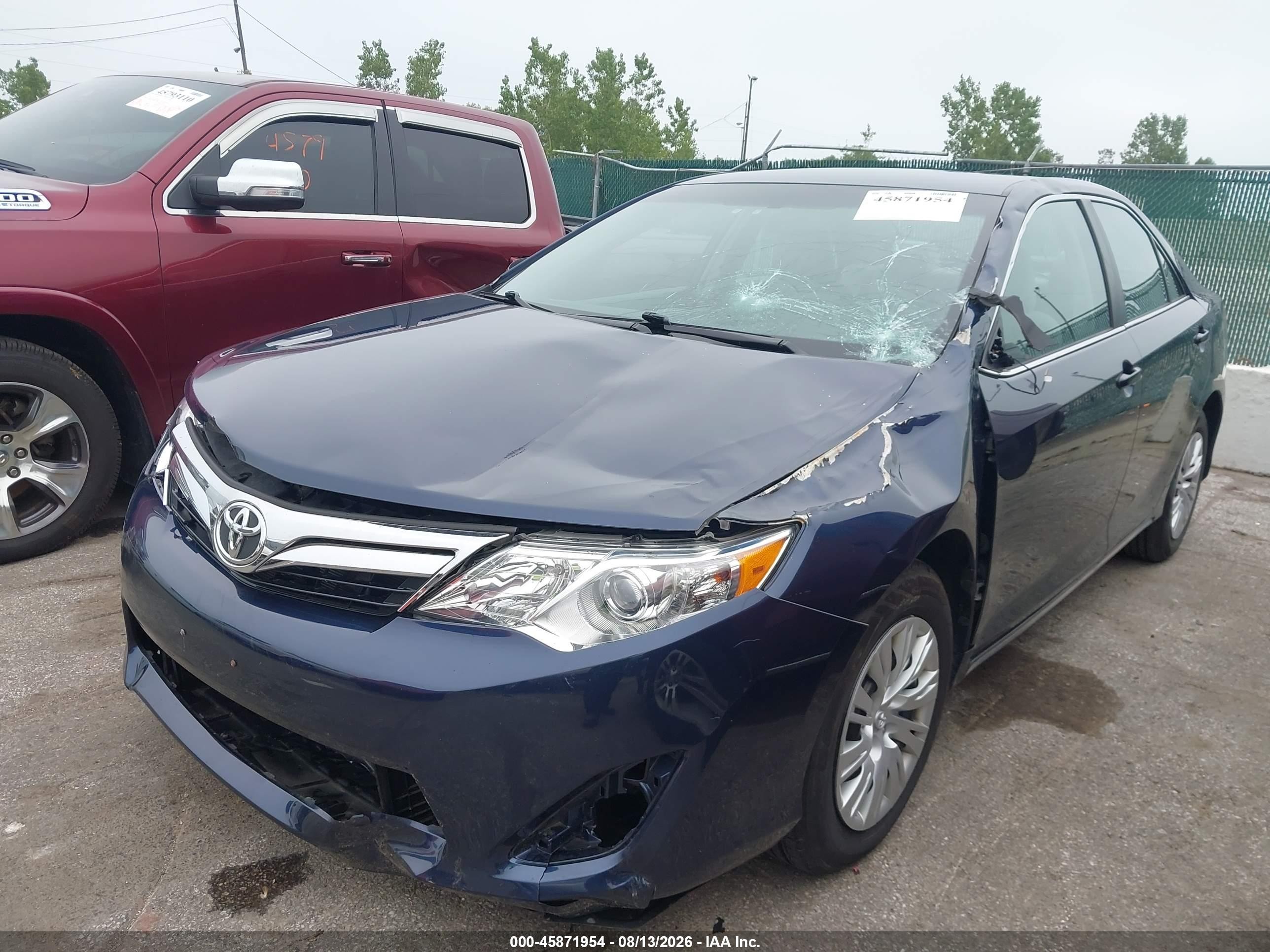 2014 Toyota Camry Le Синий vin: 4T4BF1FK7ER404095