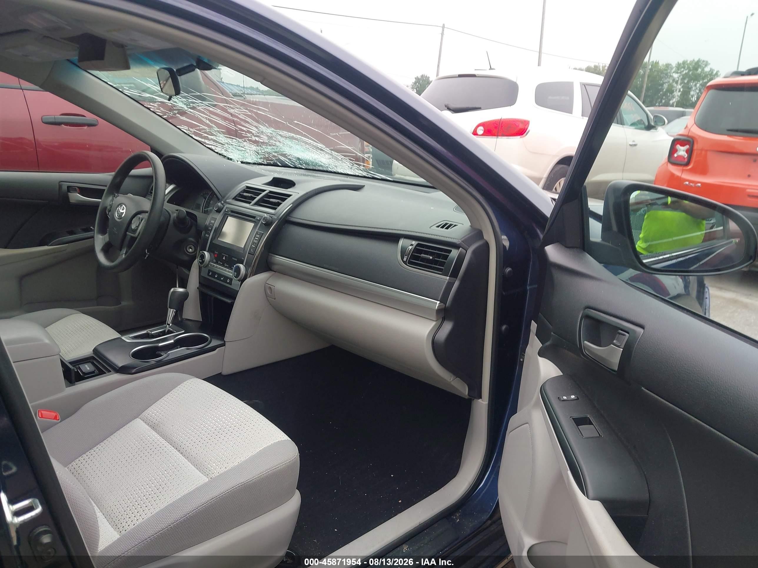 2014 Toyota Camry Le Синий vin: 4T4BF1FK7ER404095