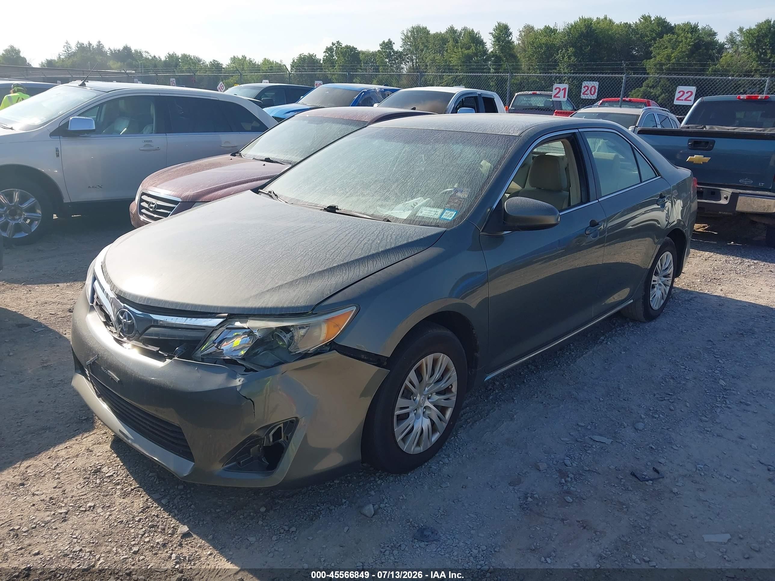 2014 Toyota Camry Le Gray vin: 4T4BF1FK7ER413945