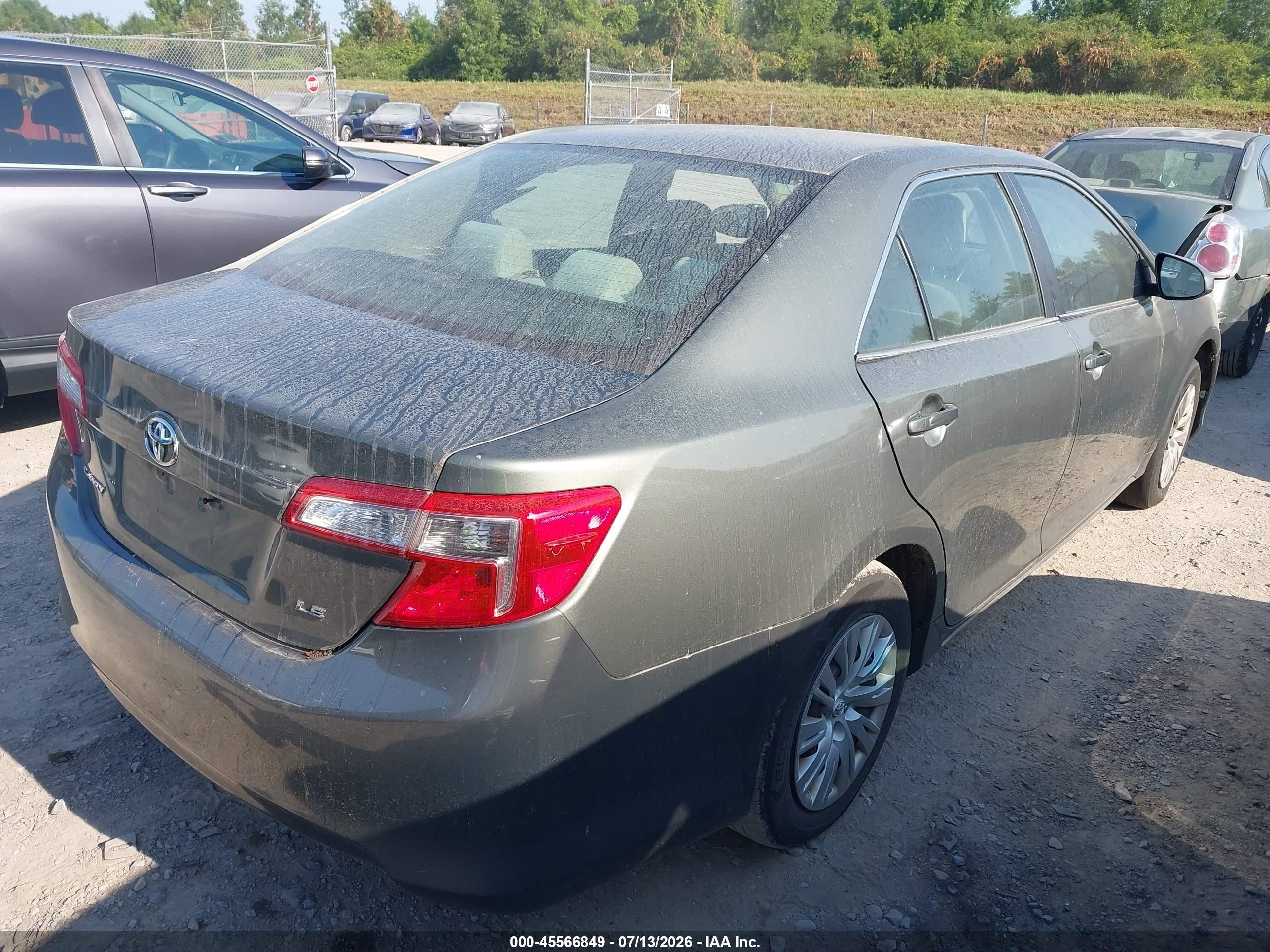 2014 Toyota Camry Le Gray vin: 4T4BF1FK7ER413945