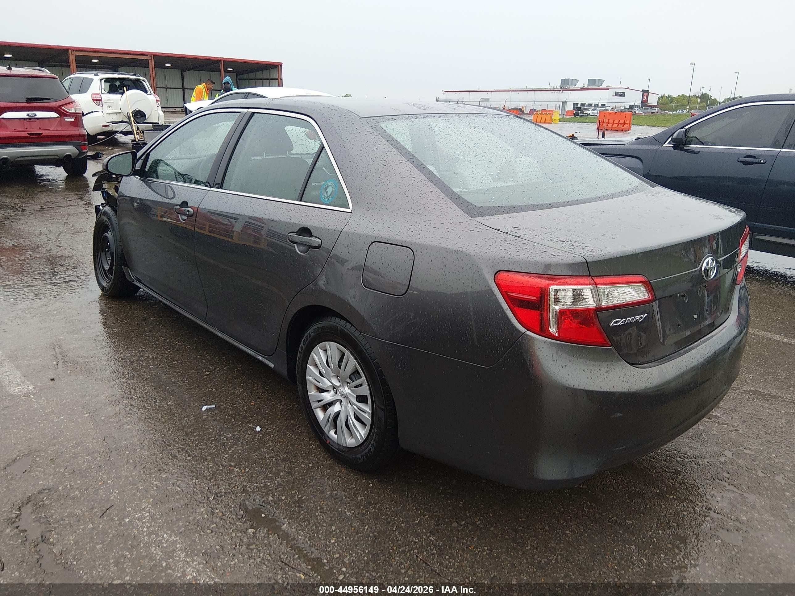 2014 Toyota Camry Le Gray vin: 4T4BF1FK7ER431104