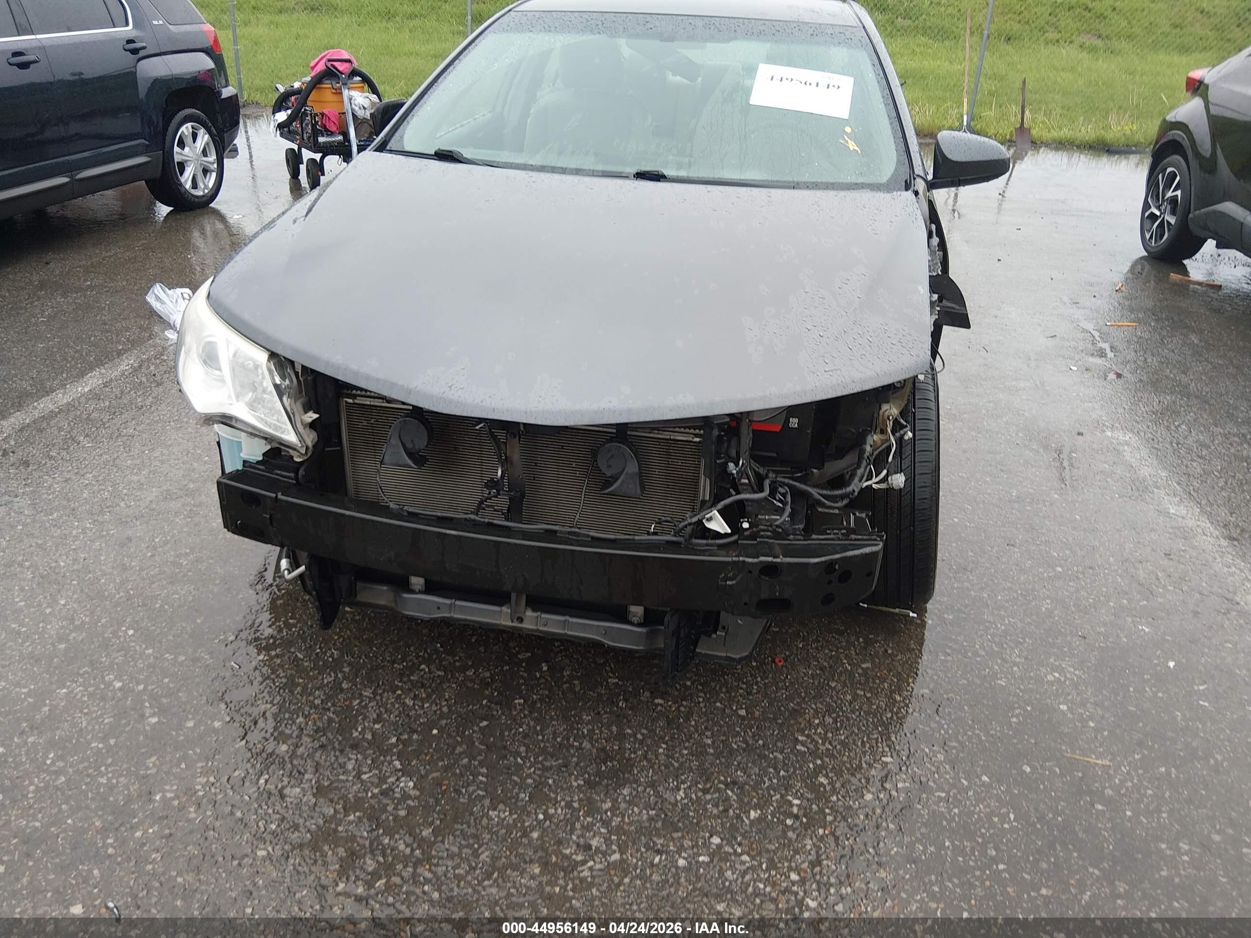 2014 Toyota Camry Le Gray vin: 4T4BF1FK7ER431104