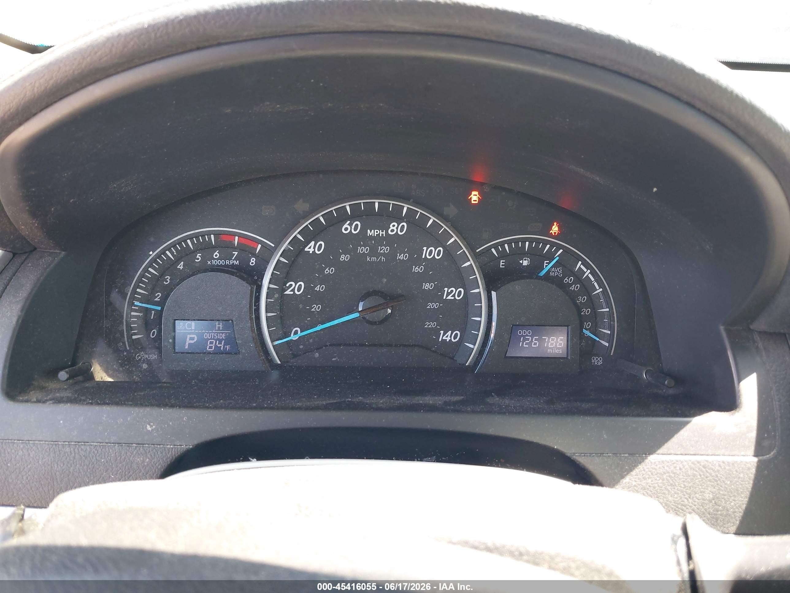 2014 Toyota Camry Le Серебряный vin: 4T4BF1FK7ER438103