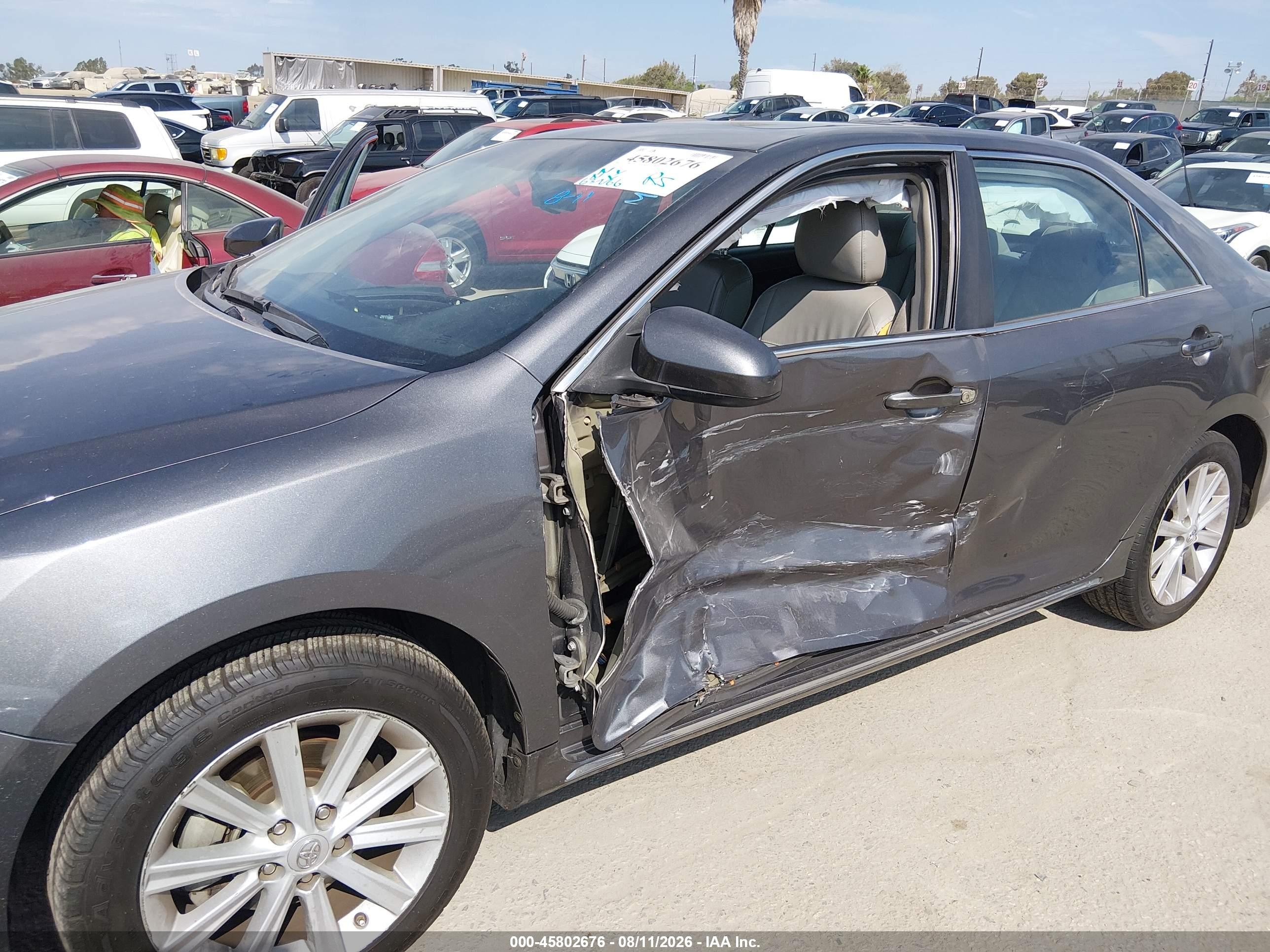 2014 Toyota Camry Xle Gray vin: 4T4BF1FK7ER439073