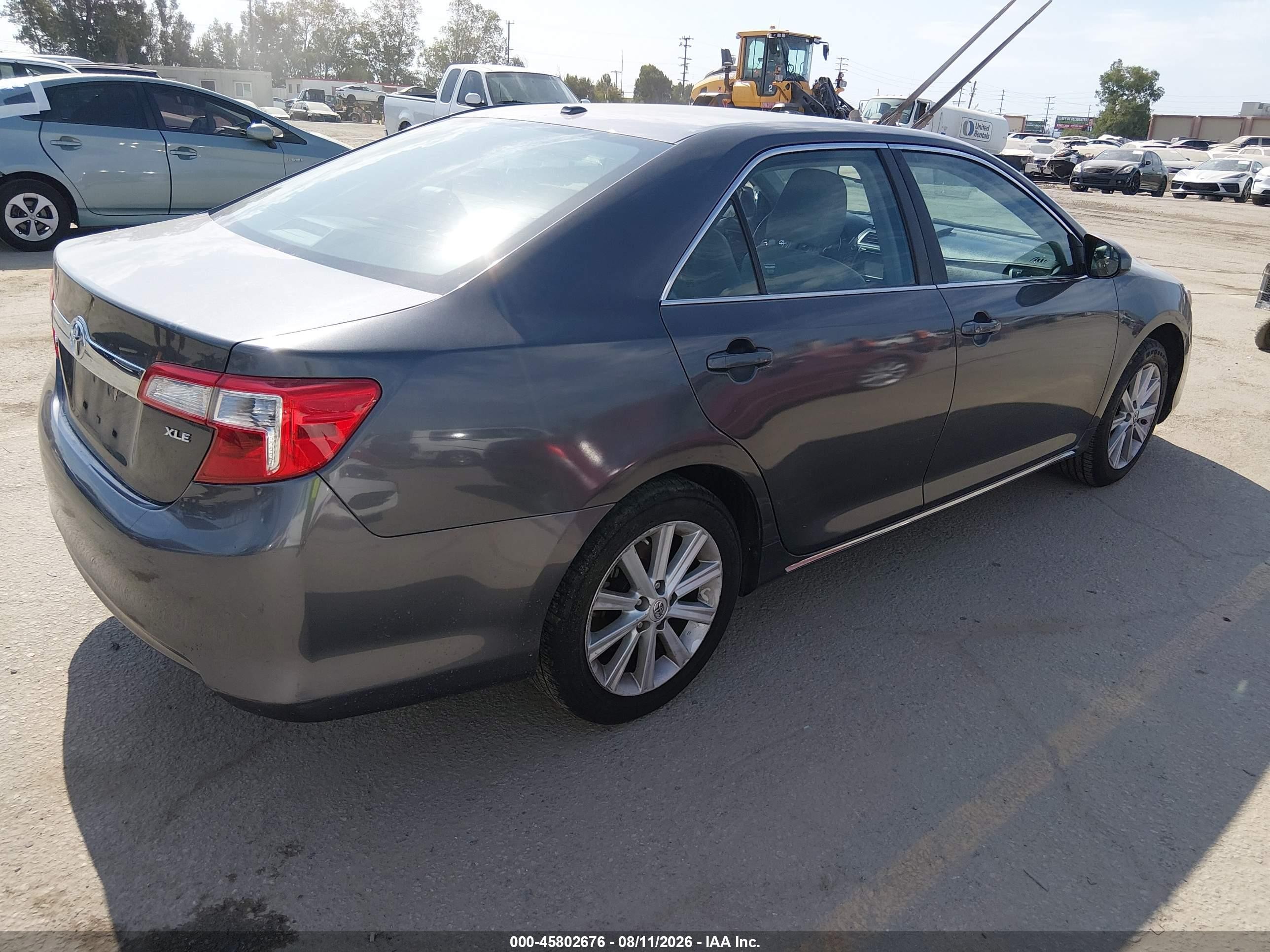 2014 Toyota Camry Xle Gray vin: 4T4BF1FK7ER439073