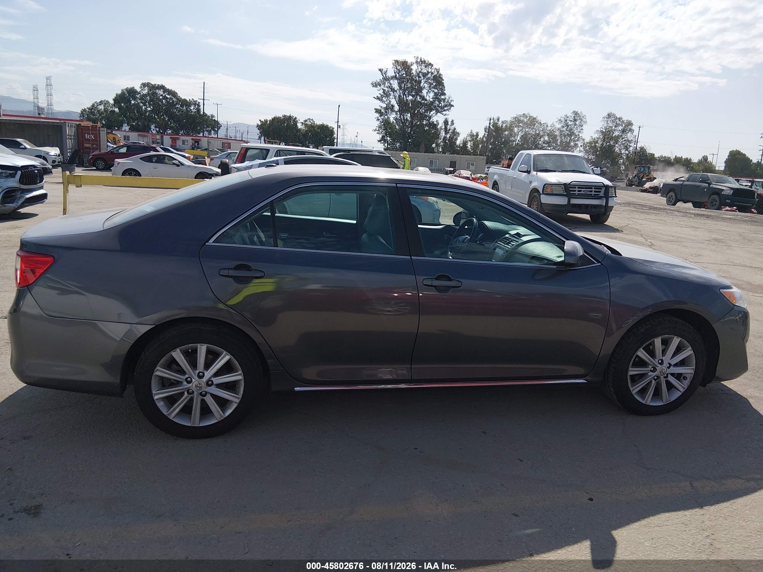 2014 Toyota Camry Xle Gray vin: 4T4BF1FK7ER439073