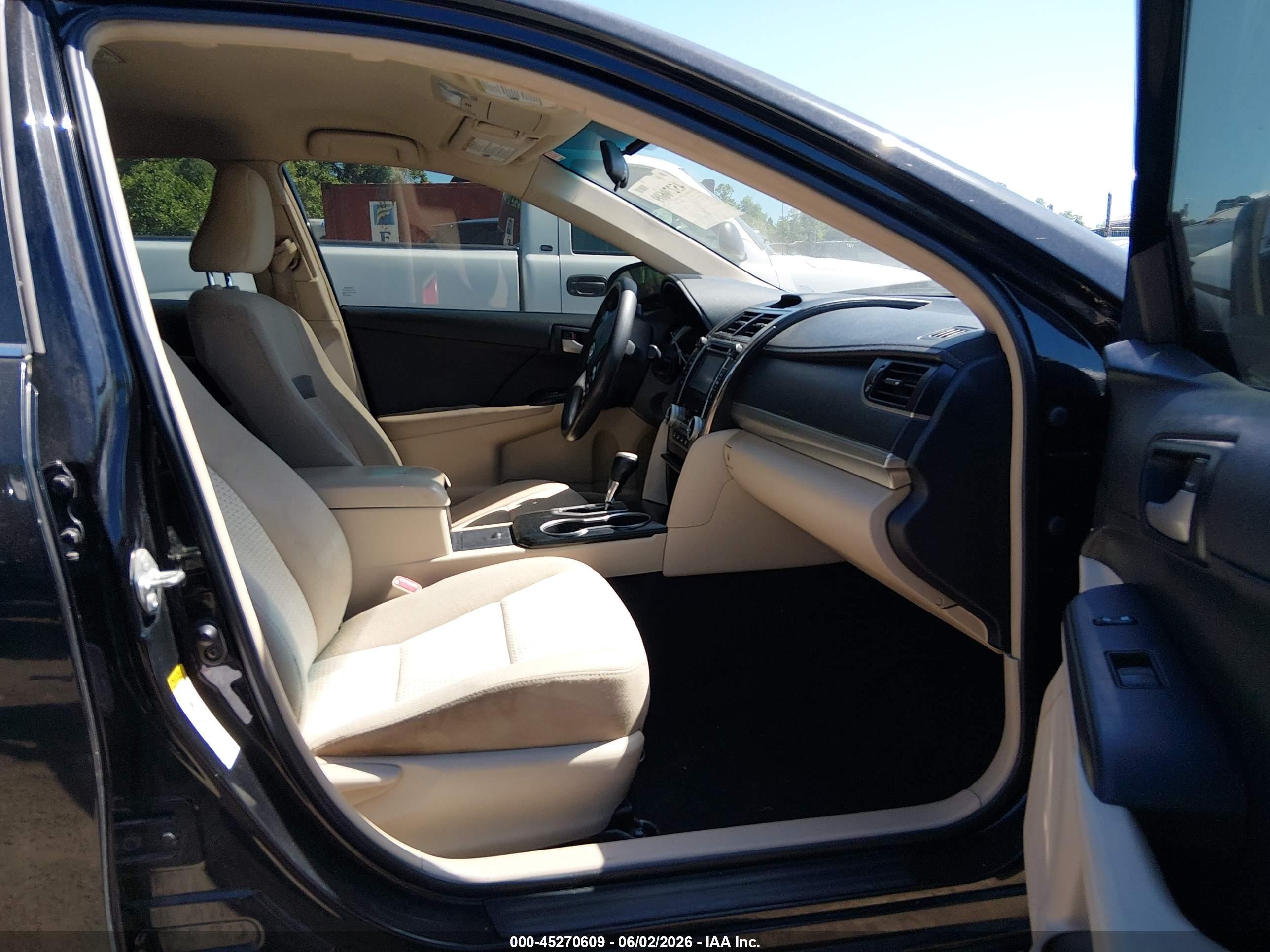 2014 Toyota Camry Le Черный vin: 4T4BF1FK7ER439476