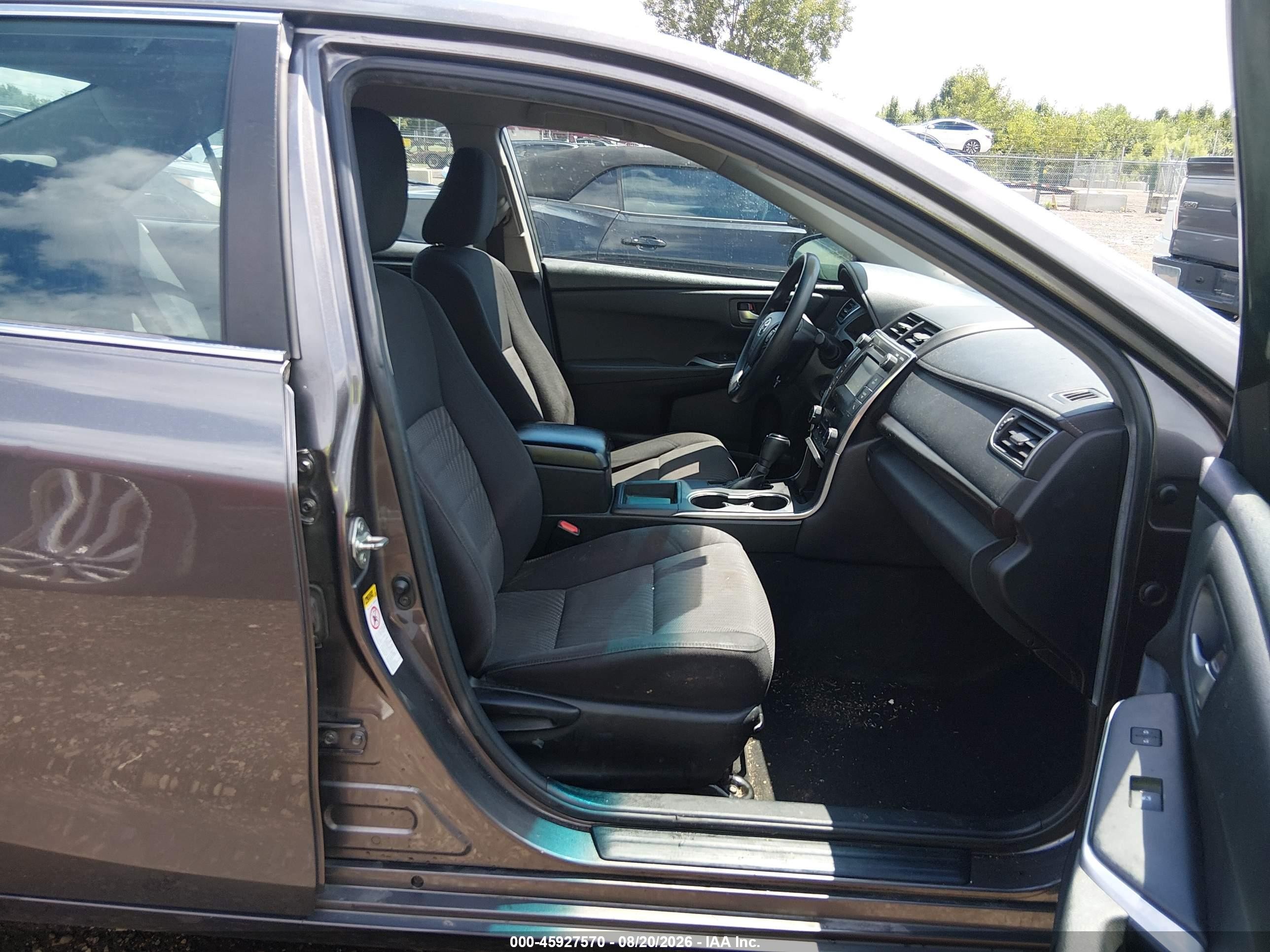 2015 Toyota Camry Le Серый vin: 4T4BF1FK7FR453749