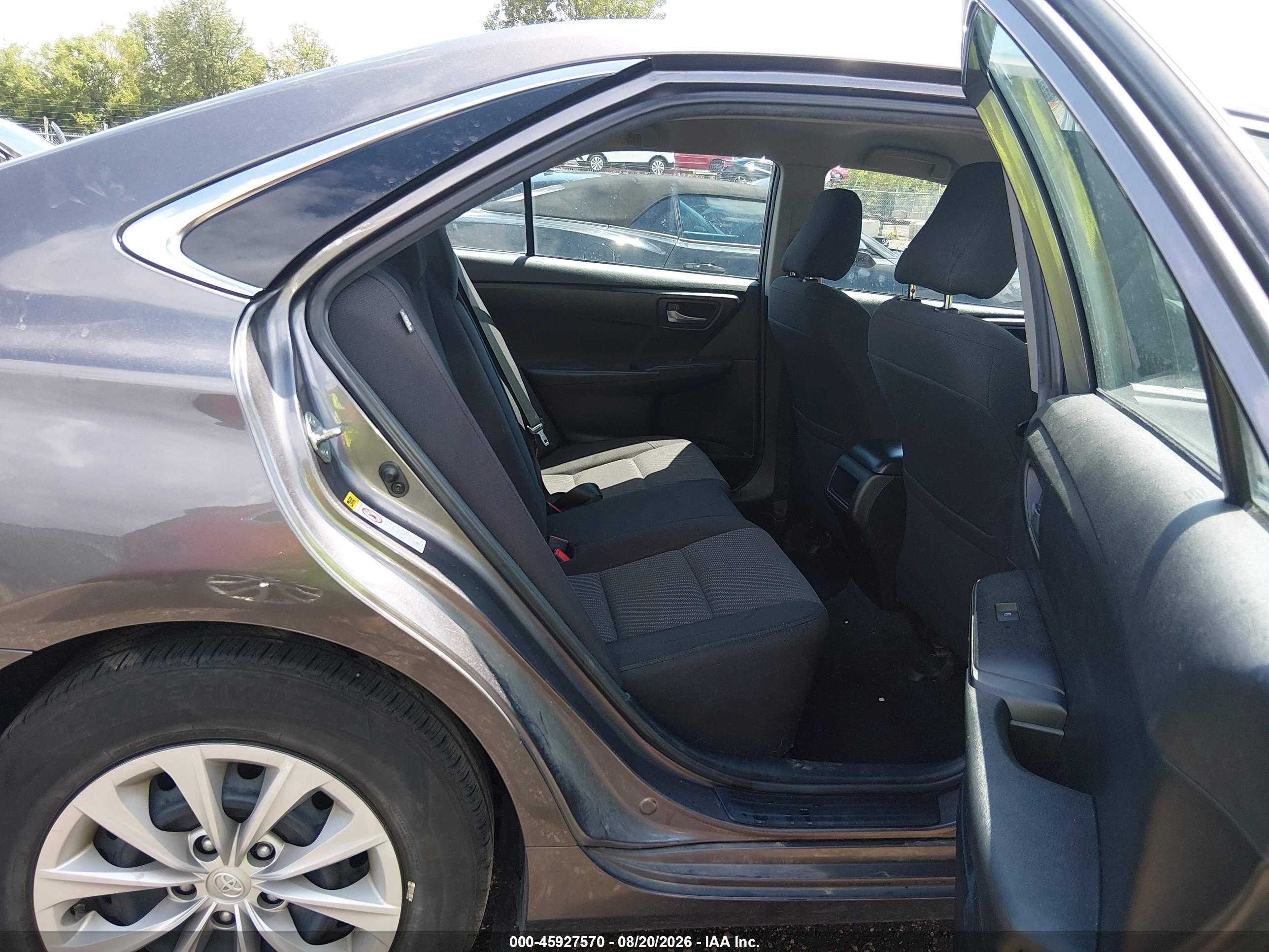 2015 Toyota Camry Le Серый vin: 4T4BF1FK7FR453749