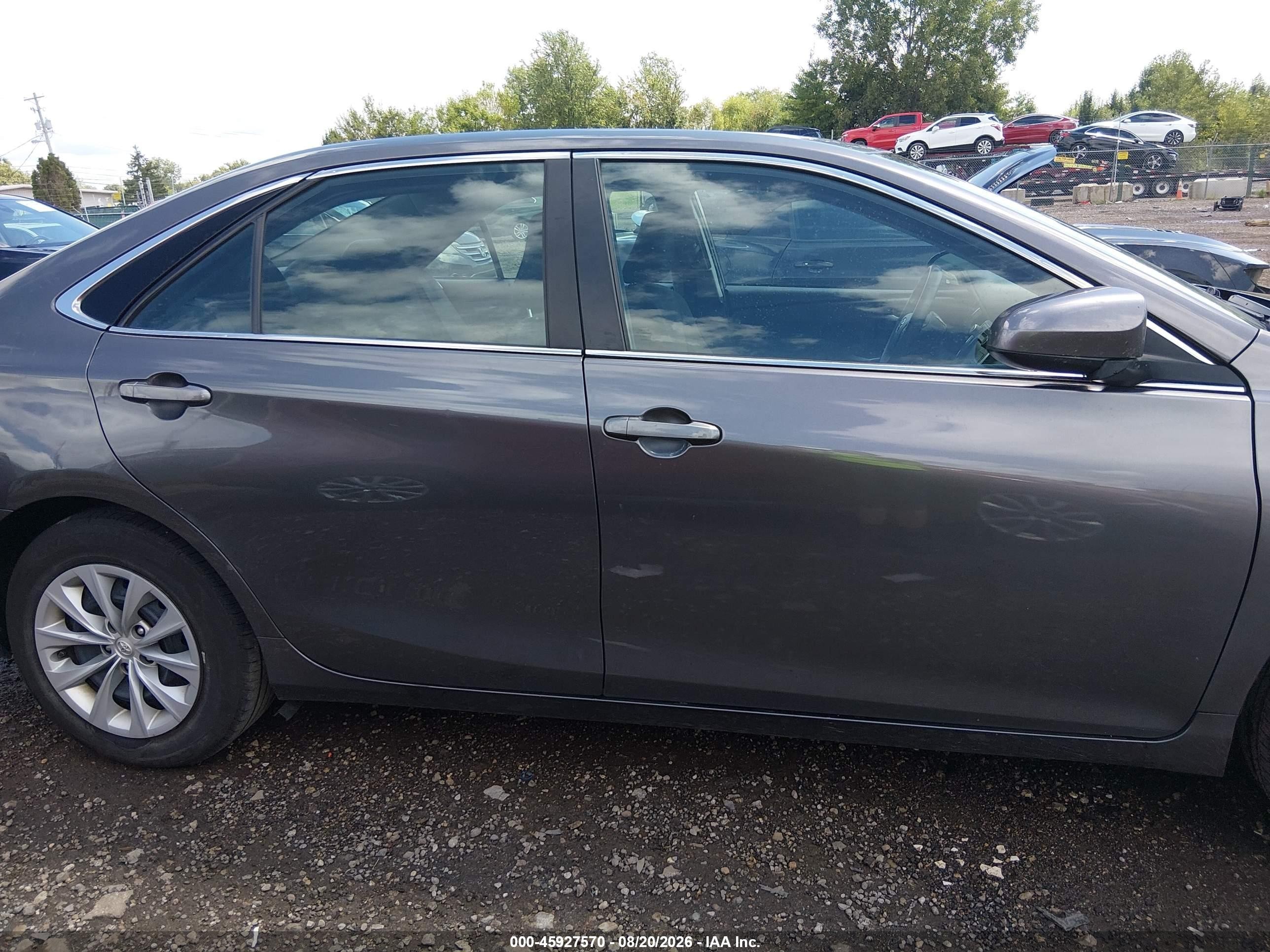 2015 Toyota Camry Le Серый vin: 4T4BF1FK7FR453749