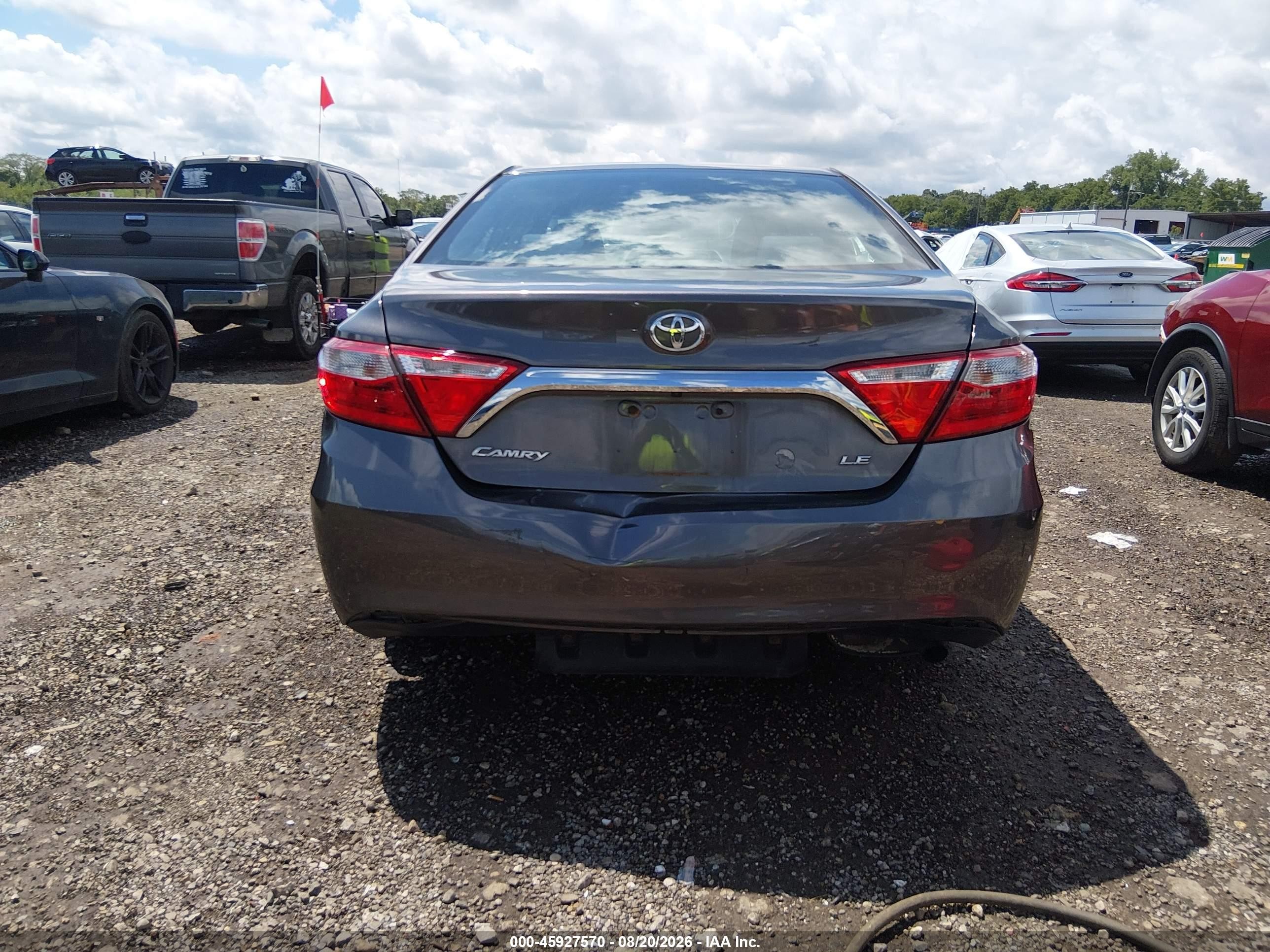 2015 Toyota Camry Le Серый vin: 4T4BF1FK7FR453749