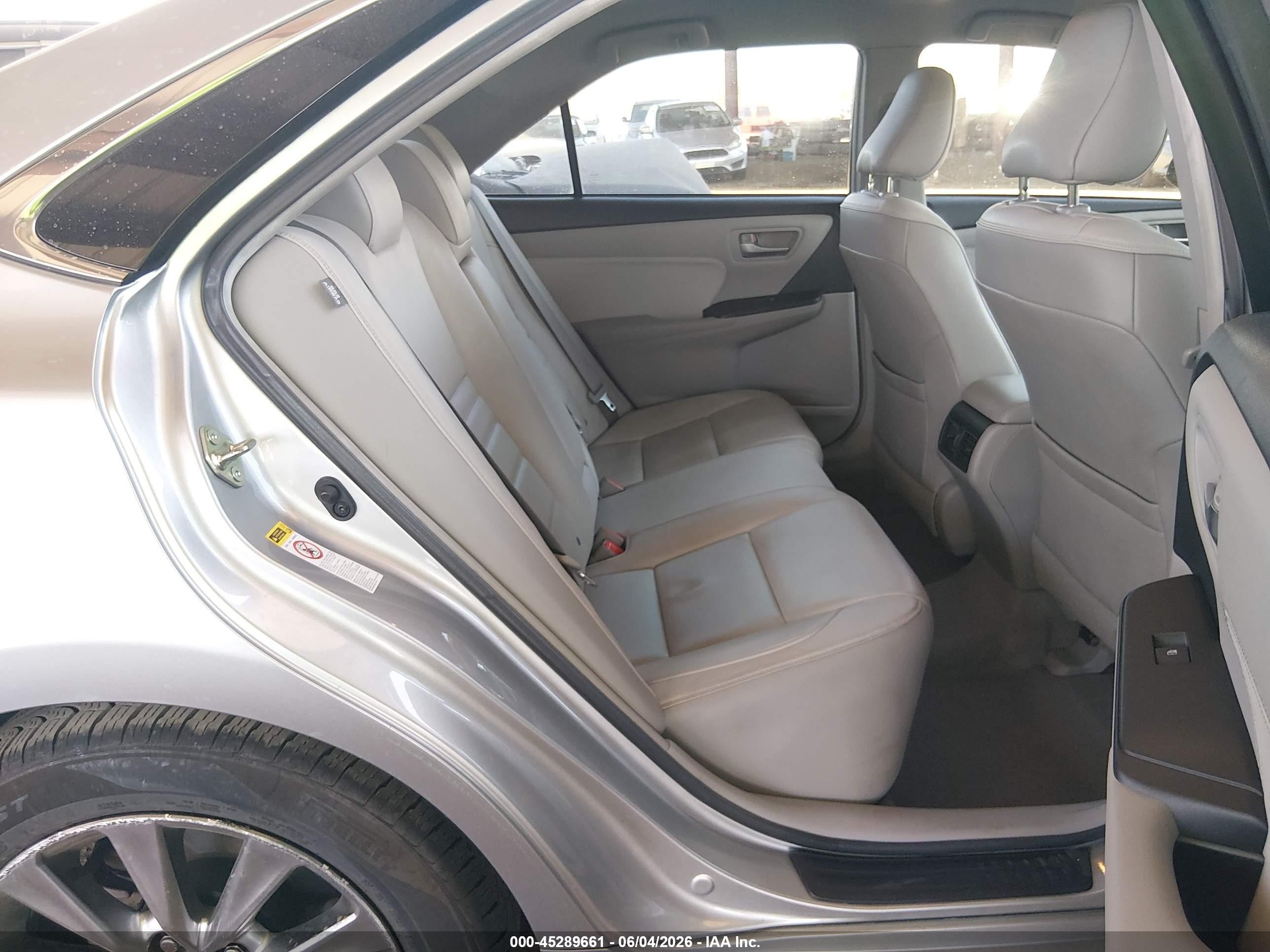 2015 Toyota Camry Xle Серебряный vin: 4T4BF1FK7FR458191
