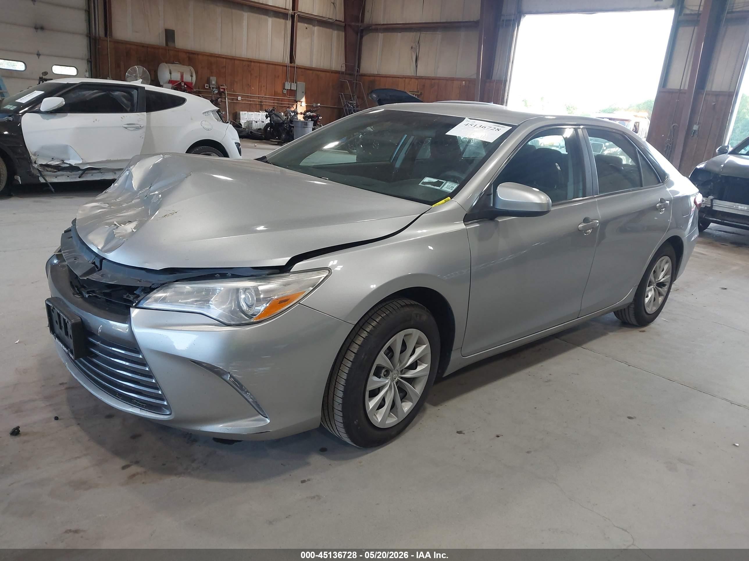 2015 Toyota Camry Le Silver vin: 4T4BF1FK7FR464489