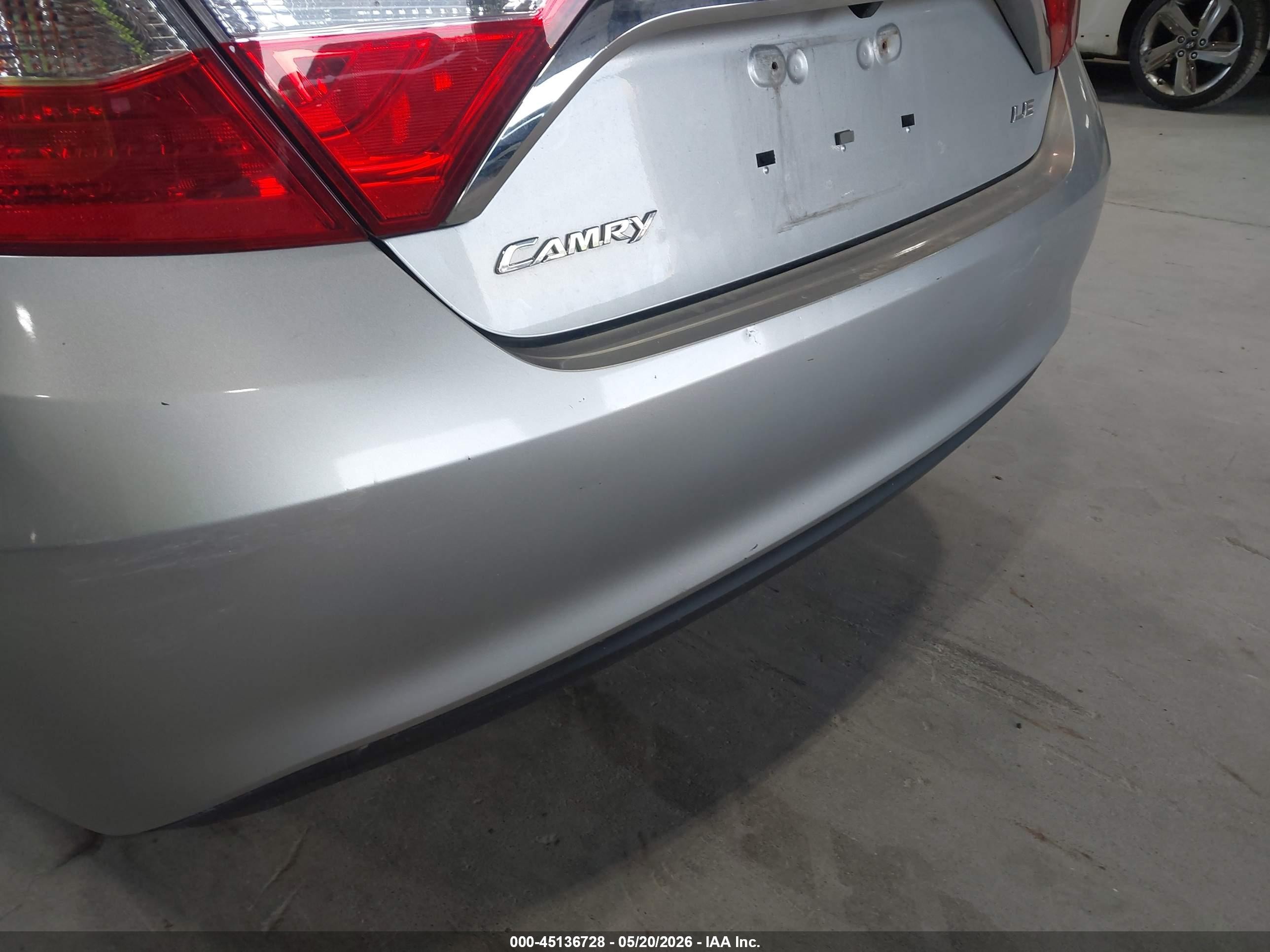 2015 Toyota Camry Le Silver vin: 4T4BF1FK7FR464489
