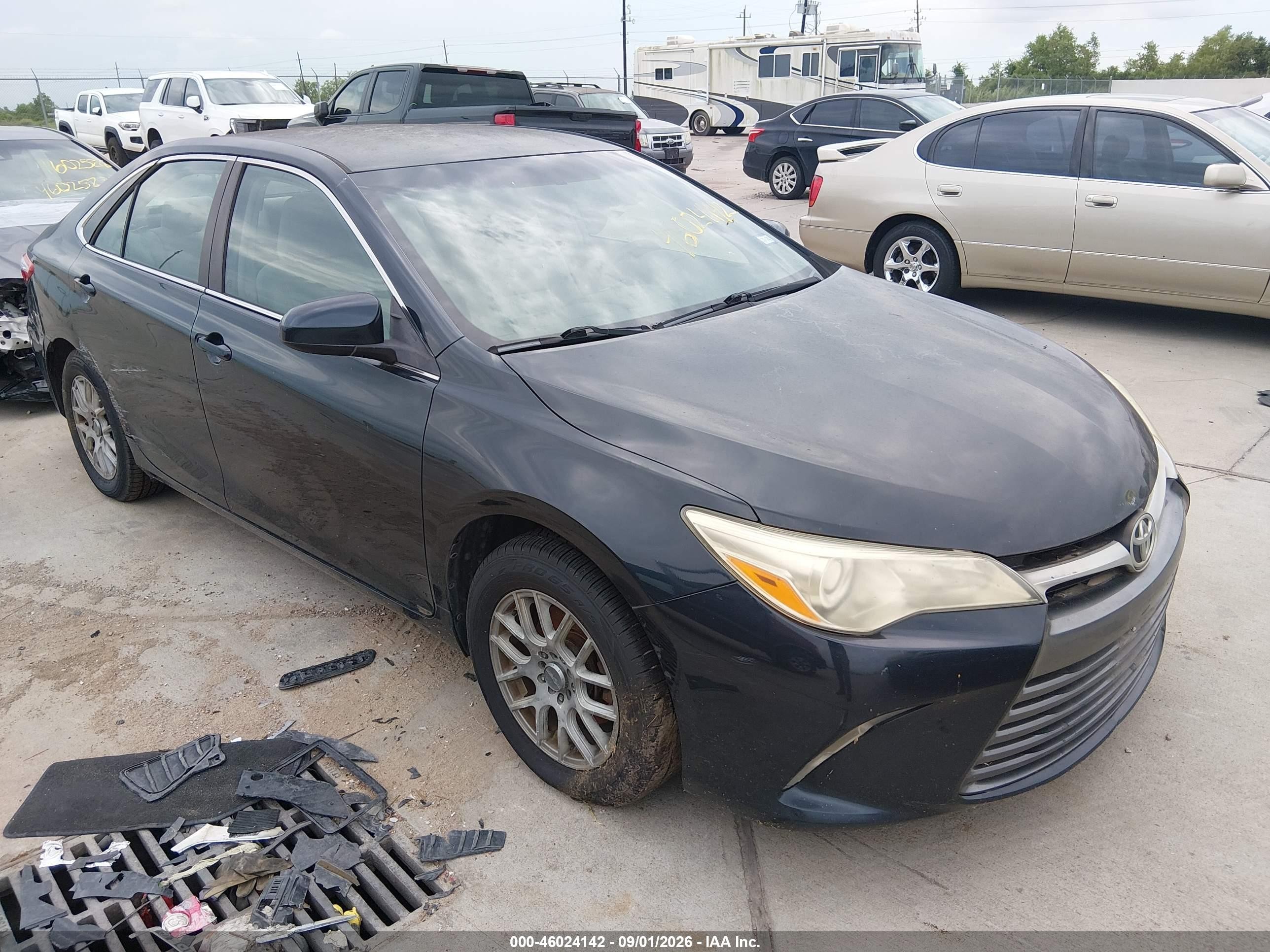 2015 Toyota Camry Le Dark Blue vin: 4T4BF1FK7FR465674