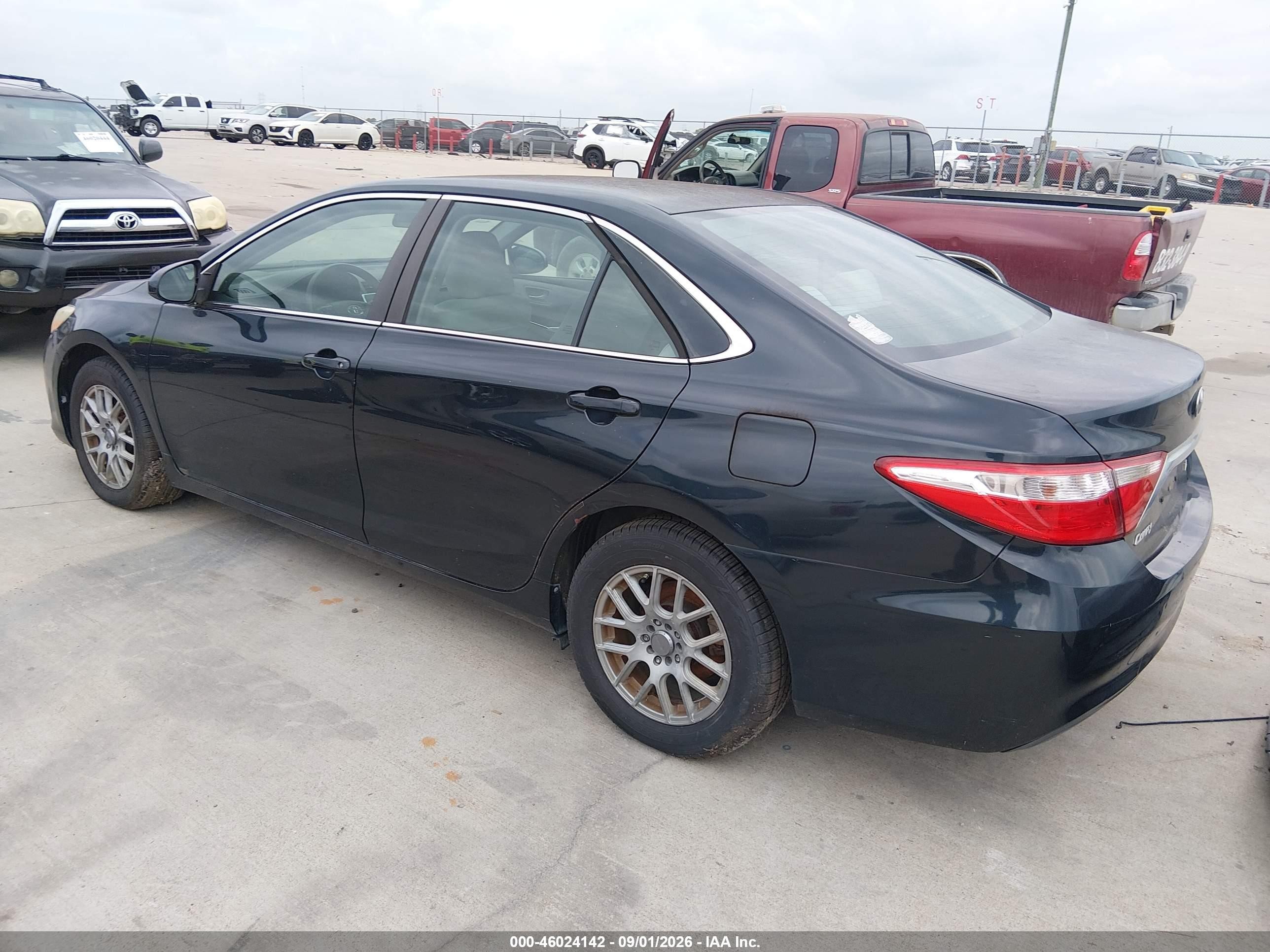 2015 Toyota Camry Le Dark Blue vin: 4T4BF1FK7FR465674