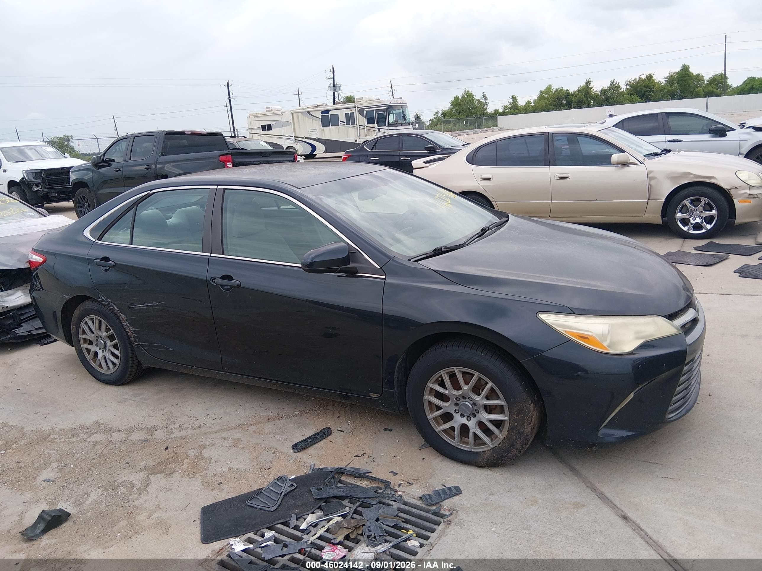 2015 Toyota Camry Le Dark Blue vin: 4T4BF1FK7FR465674
