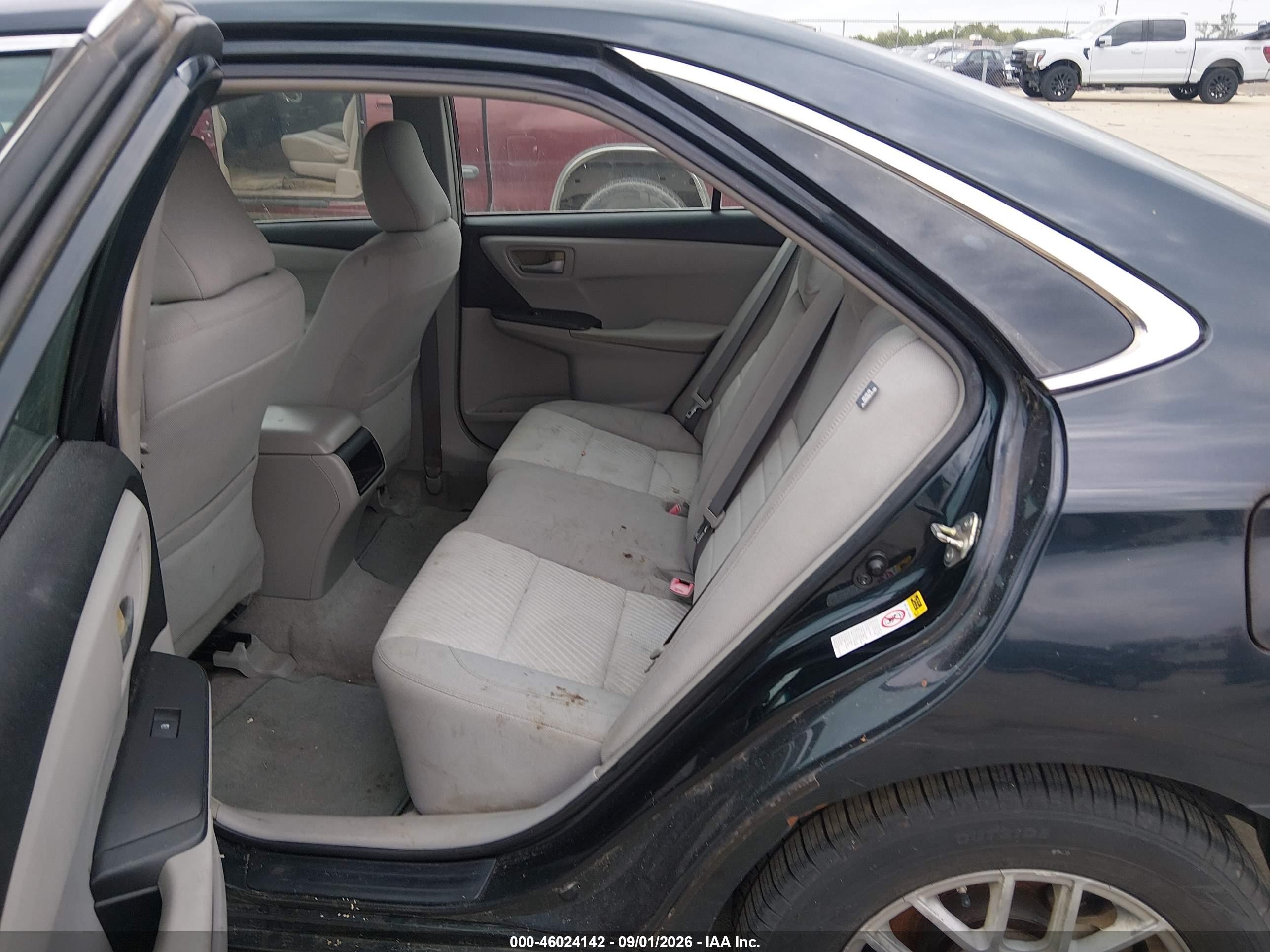 2015 Toyota Camry Le Dark Blue vin: 4T4BF1FK7FR465674