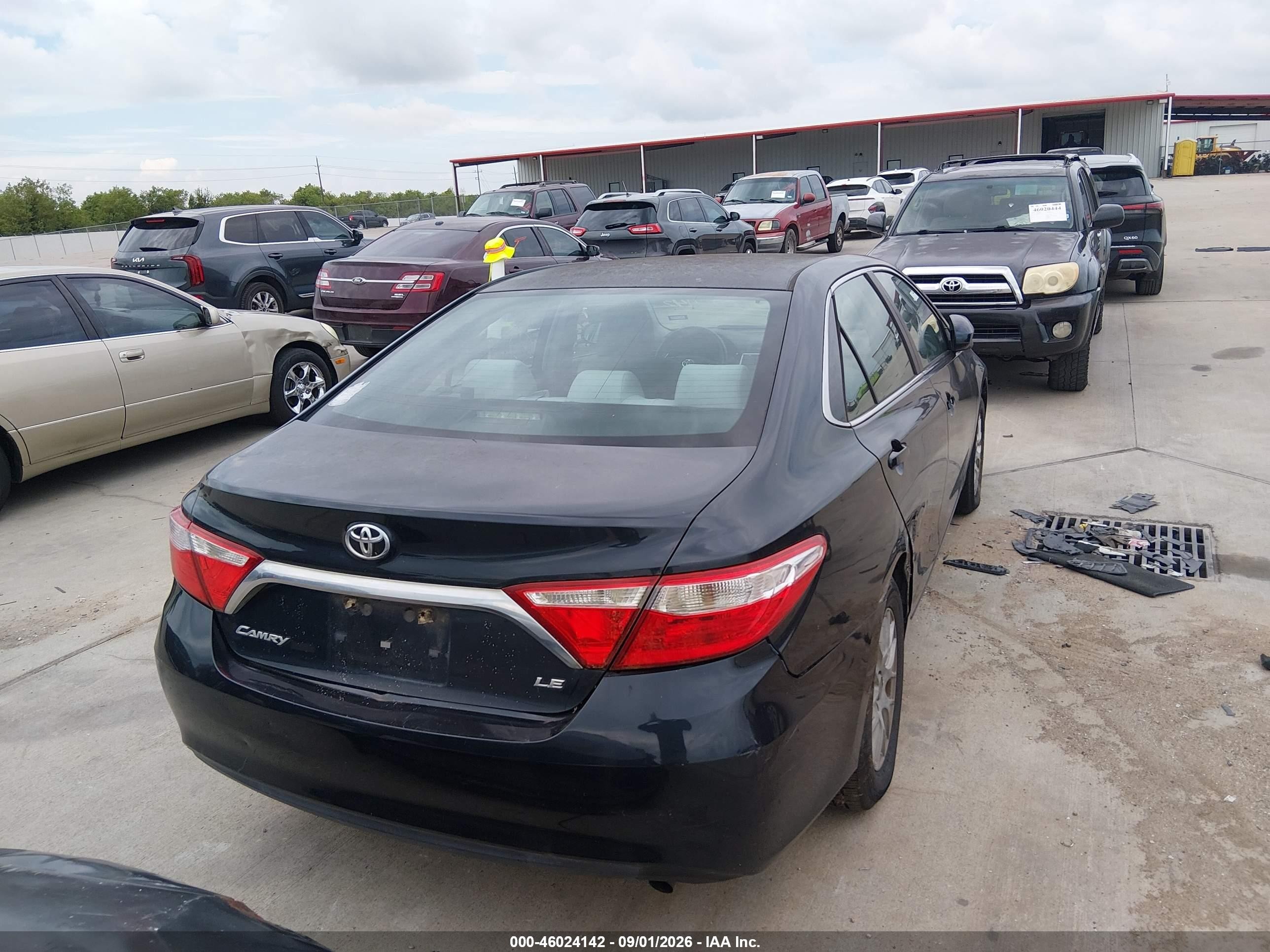 2015 Toyota Camry Le Dark Blue vin: 4T4BF1FK7FR465674