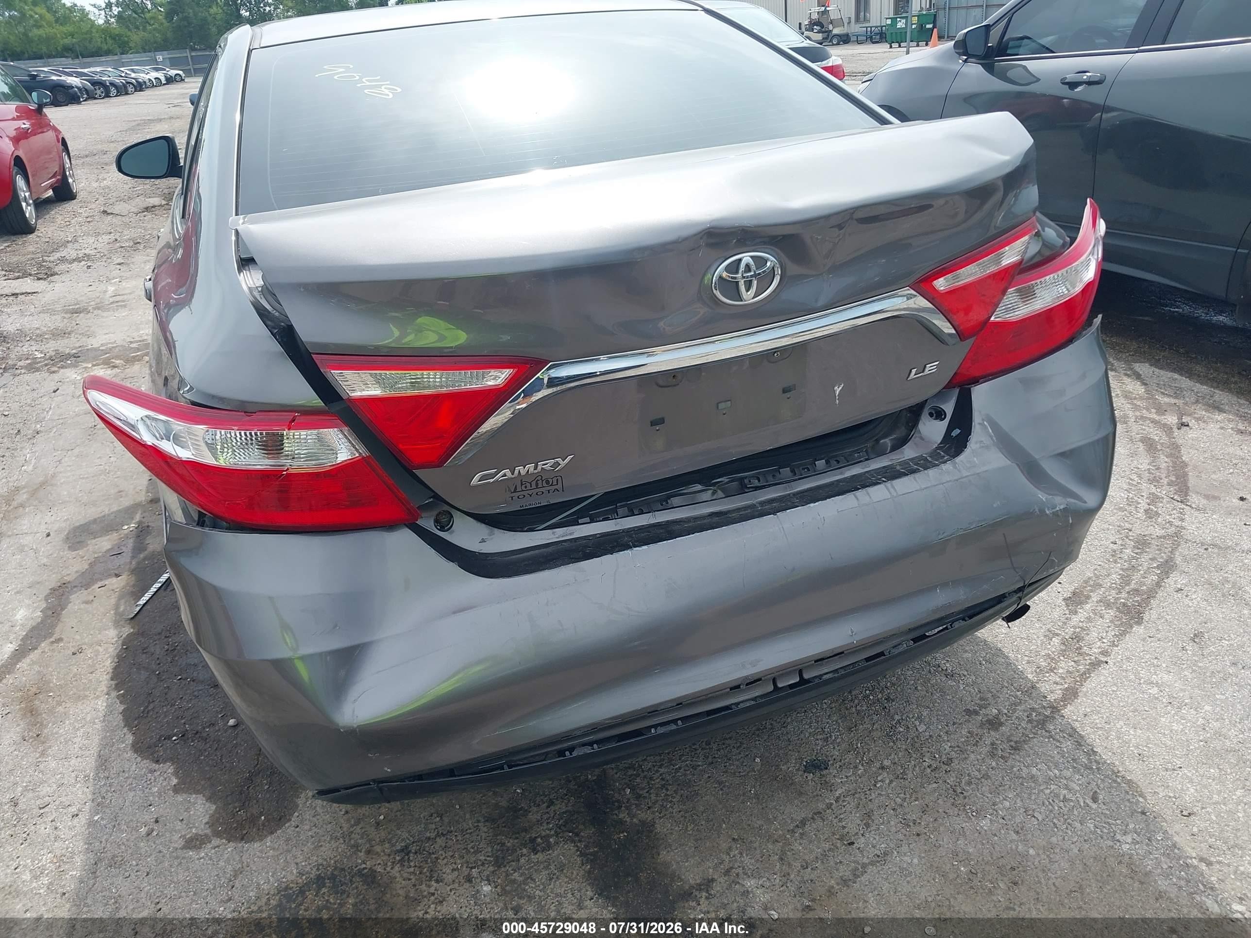 2015 Toyota Camry Le Серый vin: 4T4BF1FK7FR467487
