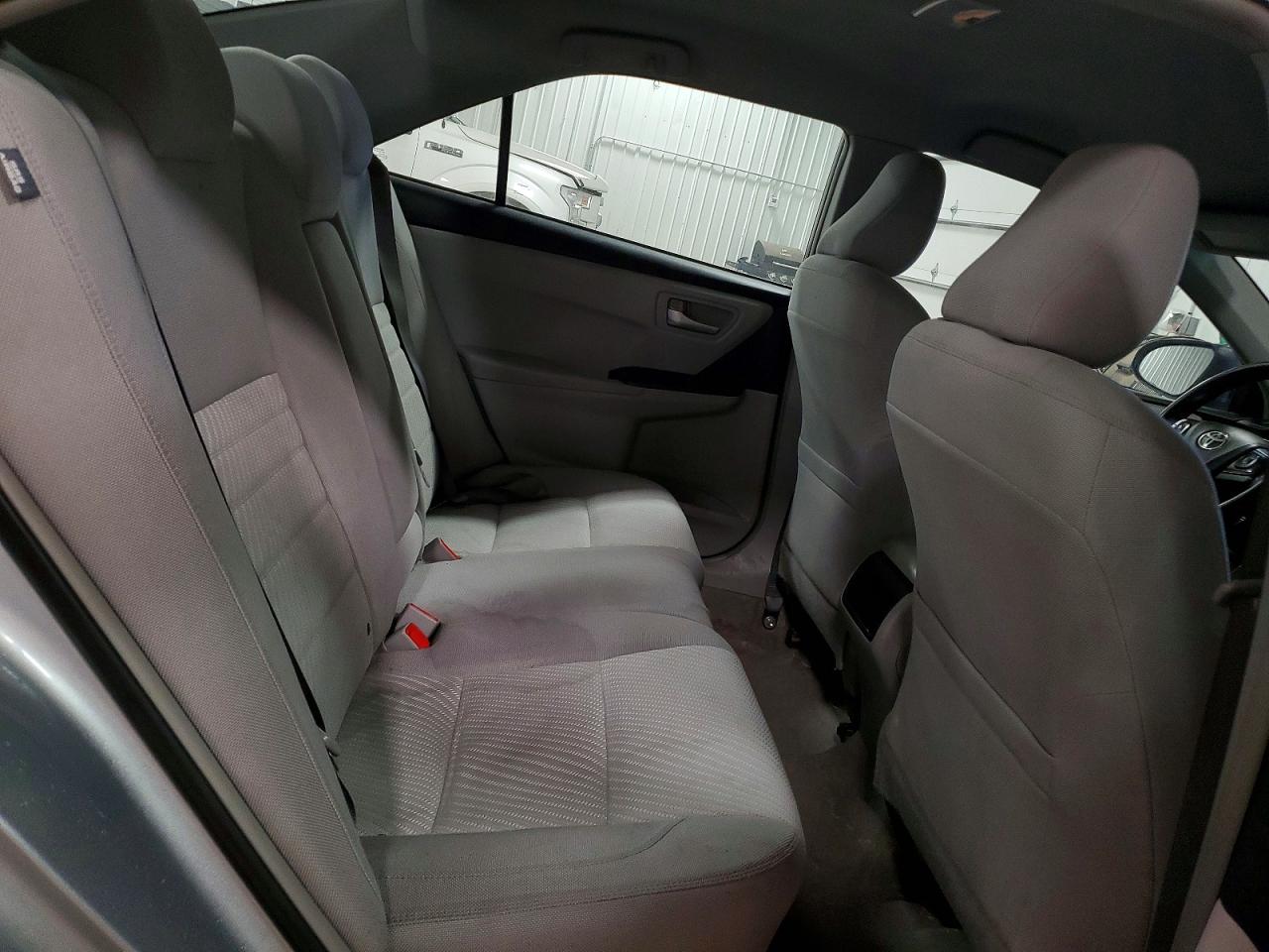 2015 Toyota Camry Le Silver vin: 4T4BF1FK7FR471426