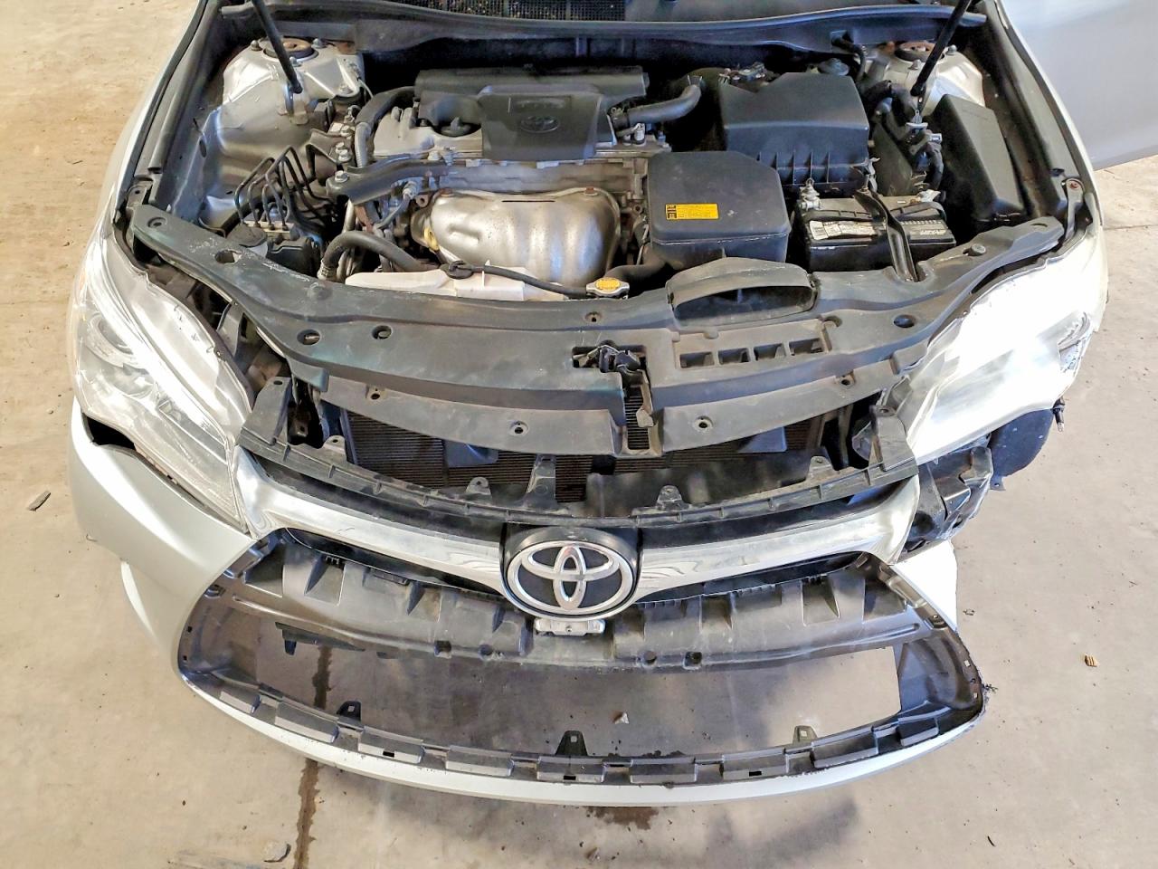 2015 Toyota Camry Le Silver vin: 4T4BF1FK7FR471426