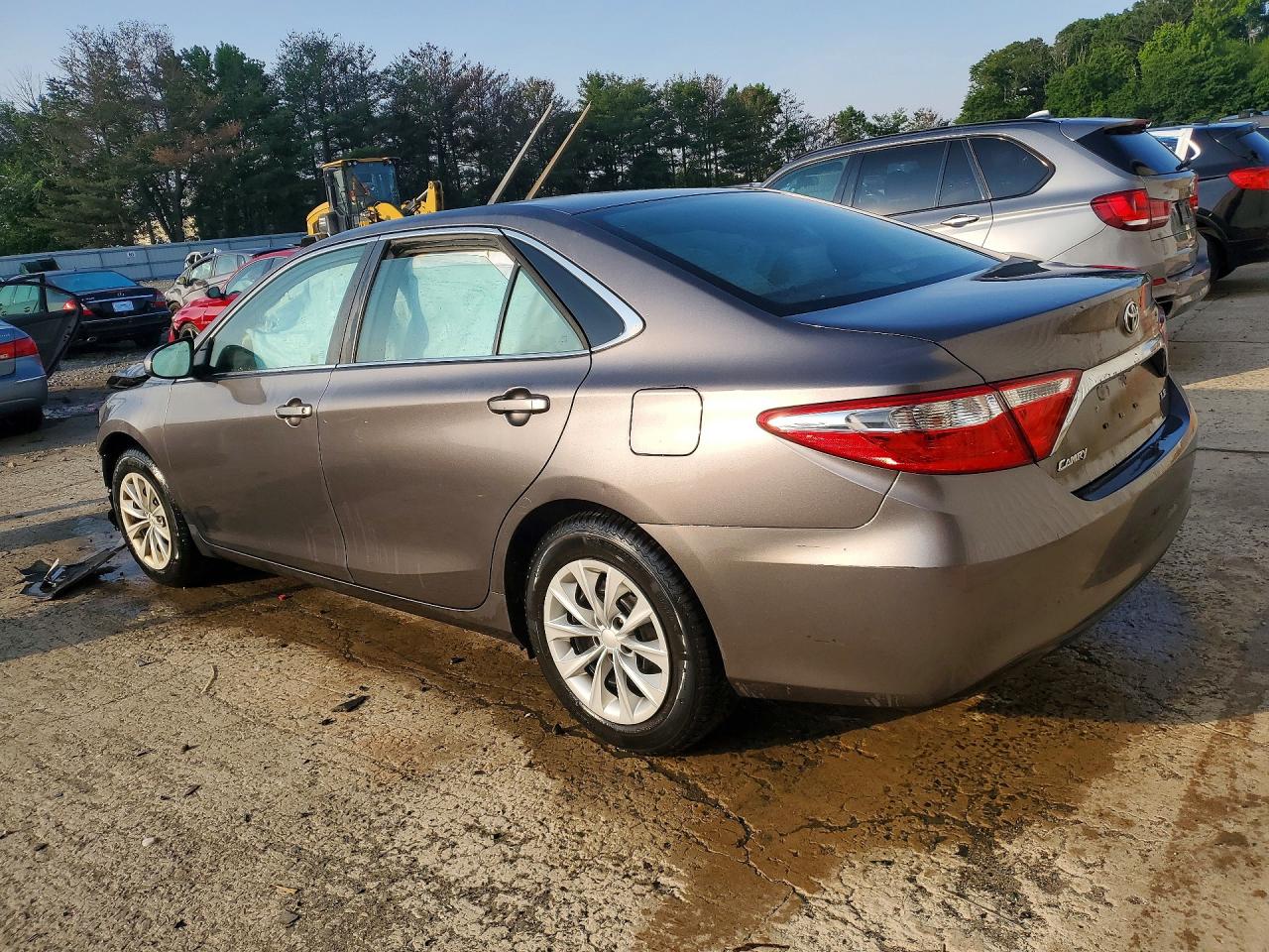 2015 Toyota Camry Le Silver vin: 4T4BF1FK7FR476321